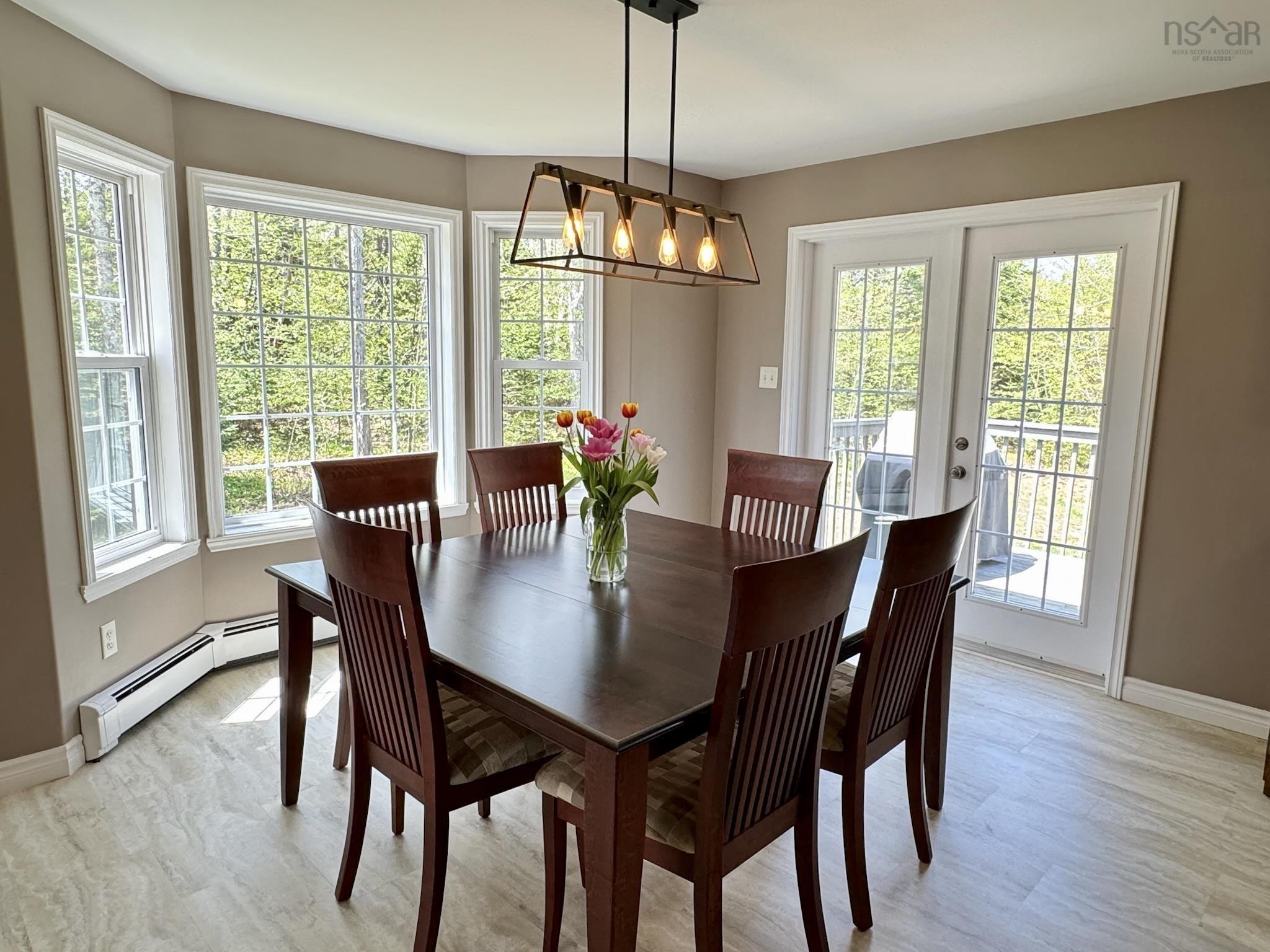 454 Tattenham Crescent photo #6