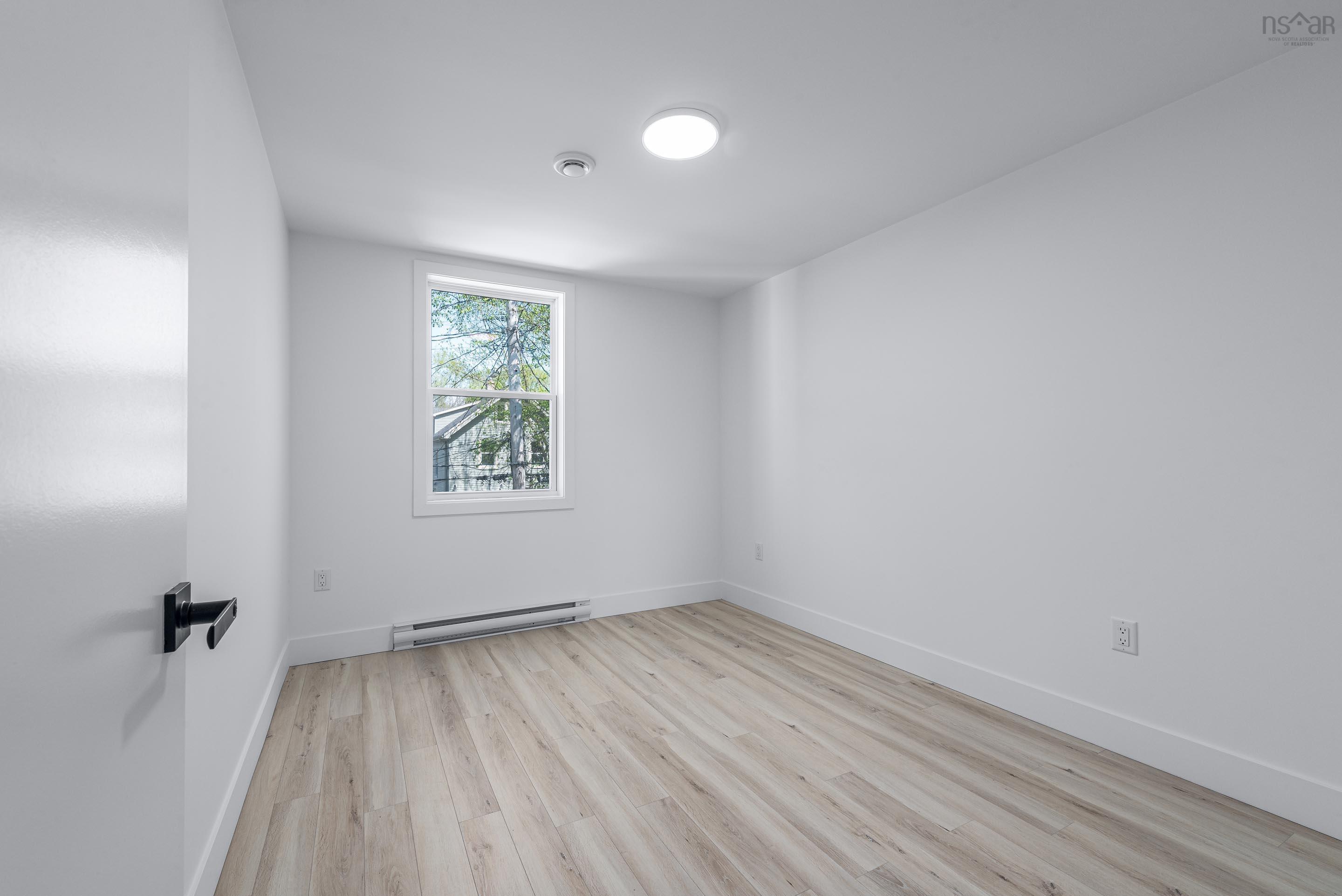 6254 Allan Street photo #18