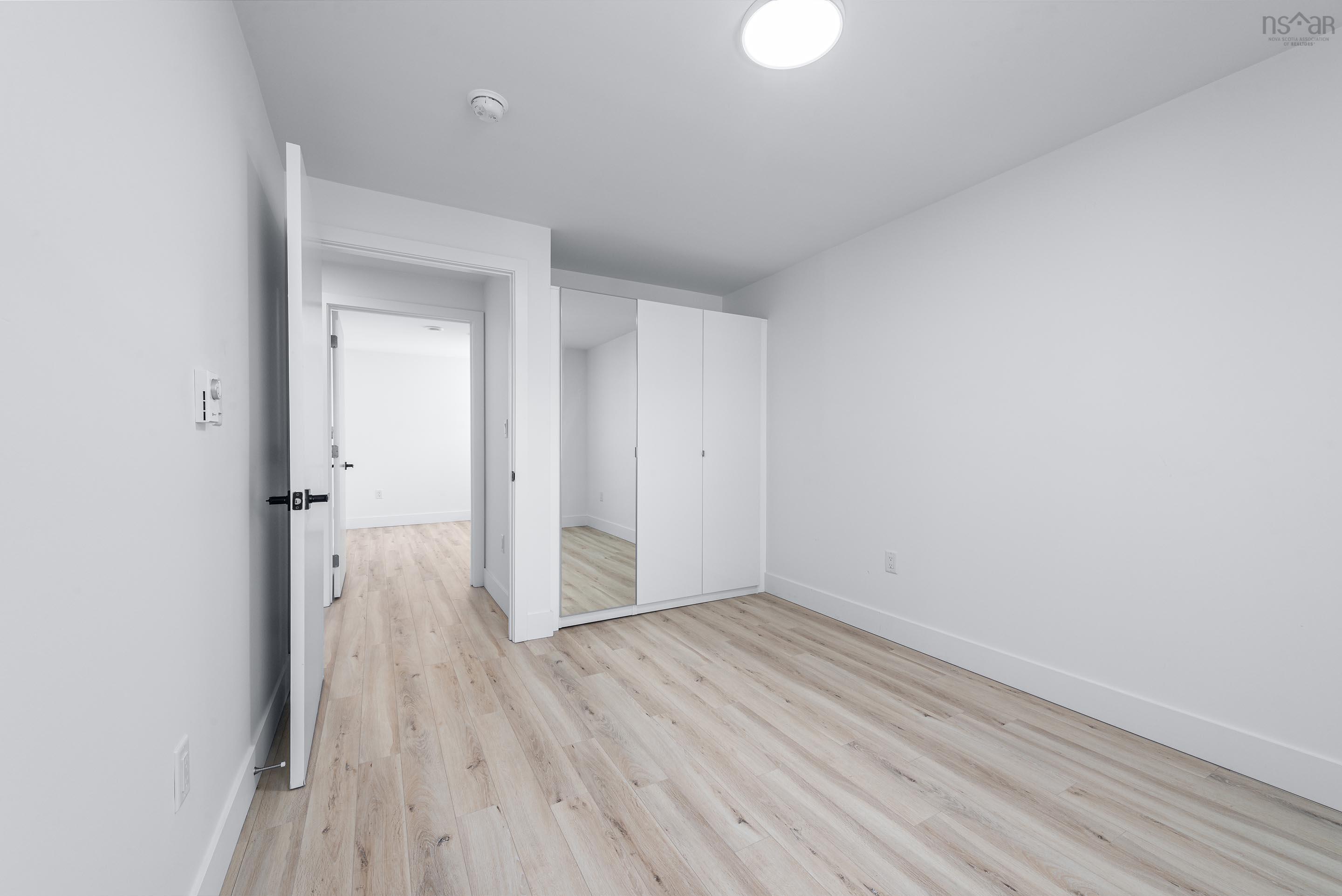 6254 Allan Street photo #21
