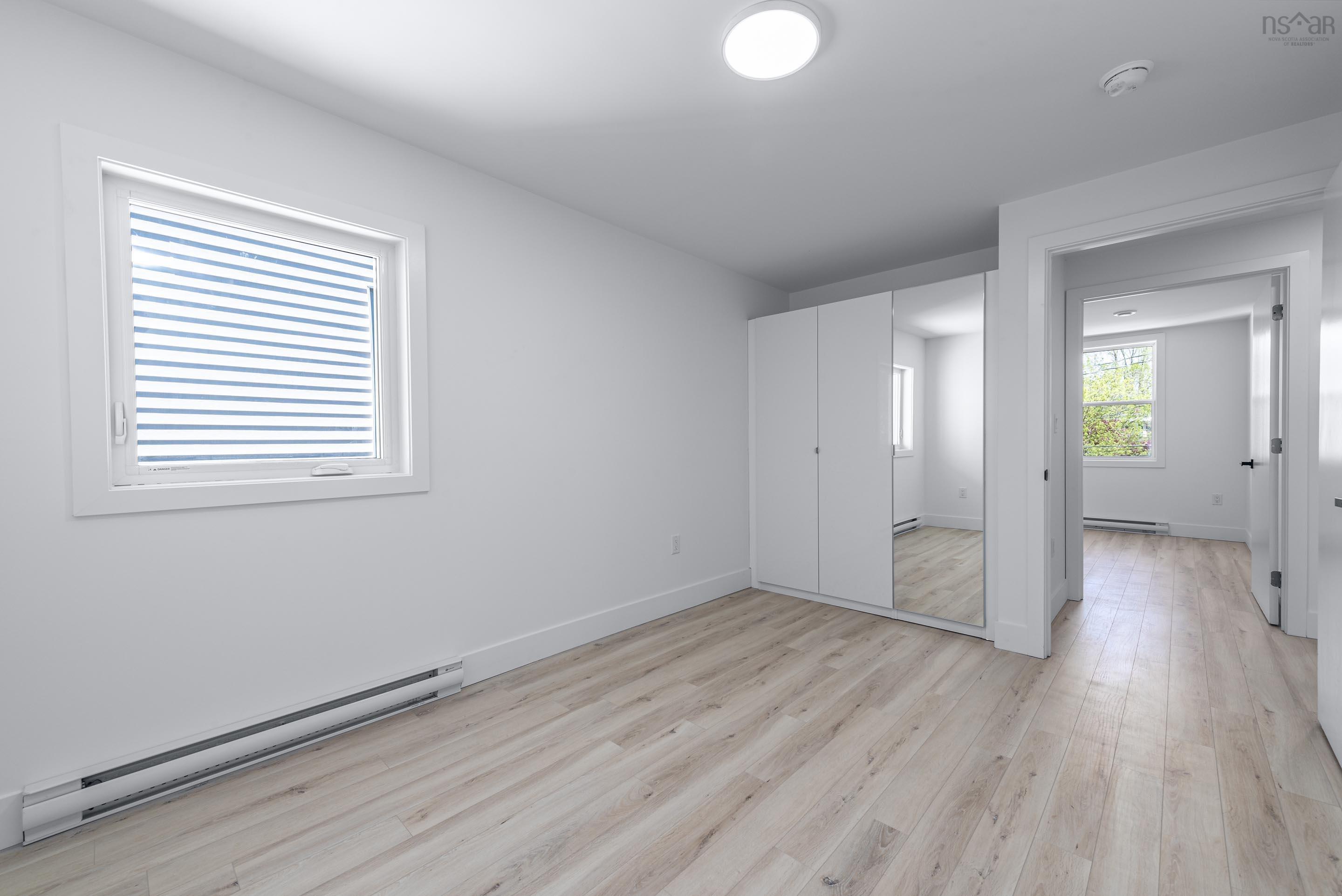 6254 Allan Street photo #23