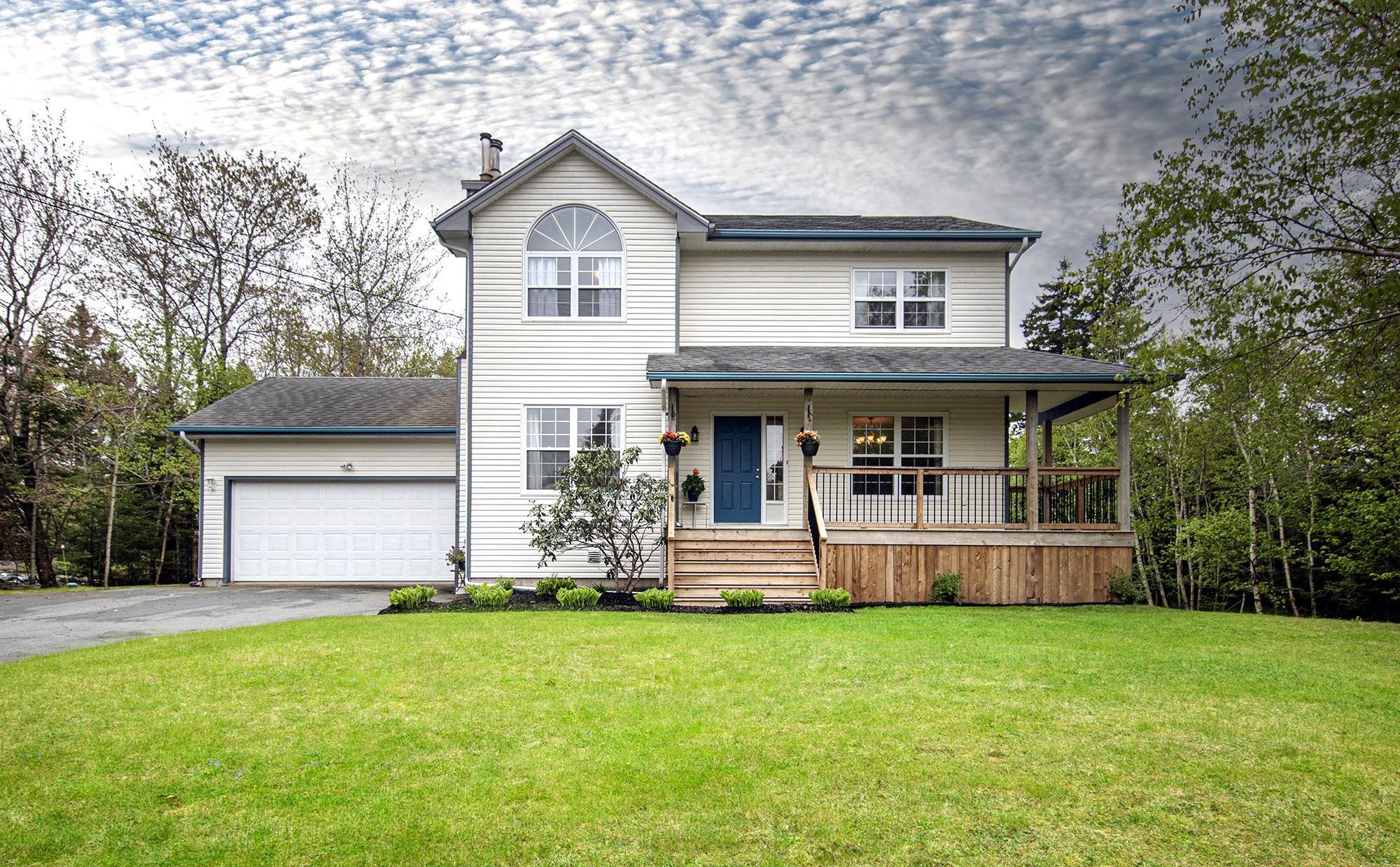 39 SUSSEX DR, STILLWATER LAKE, NS