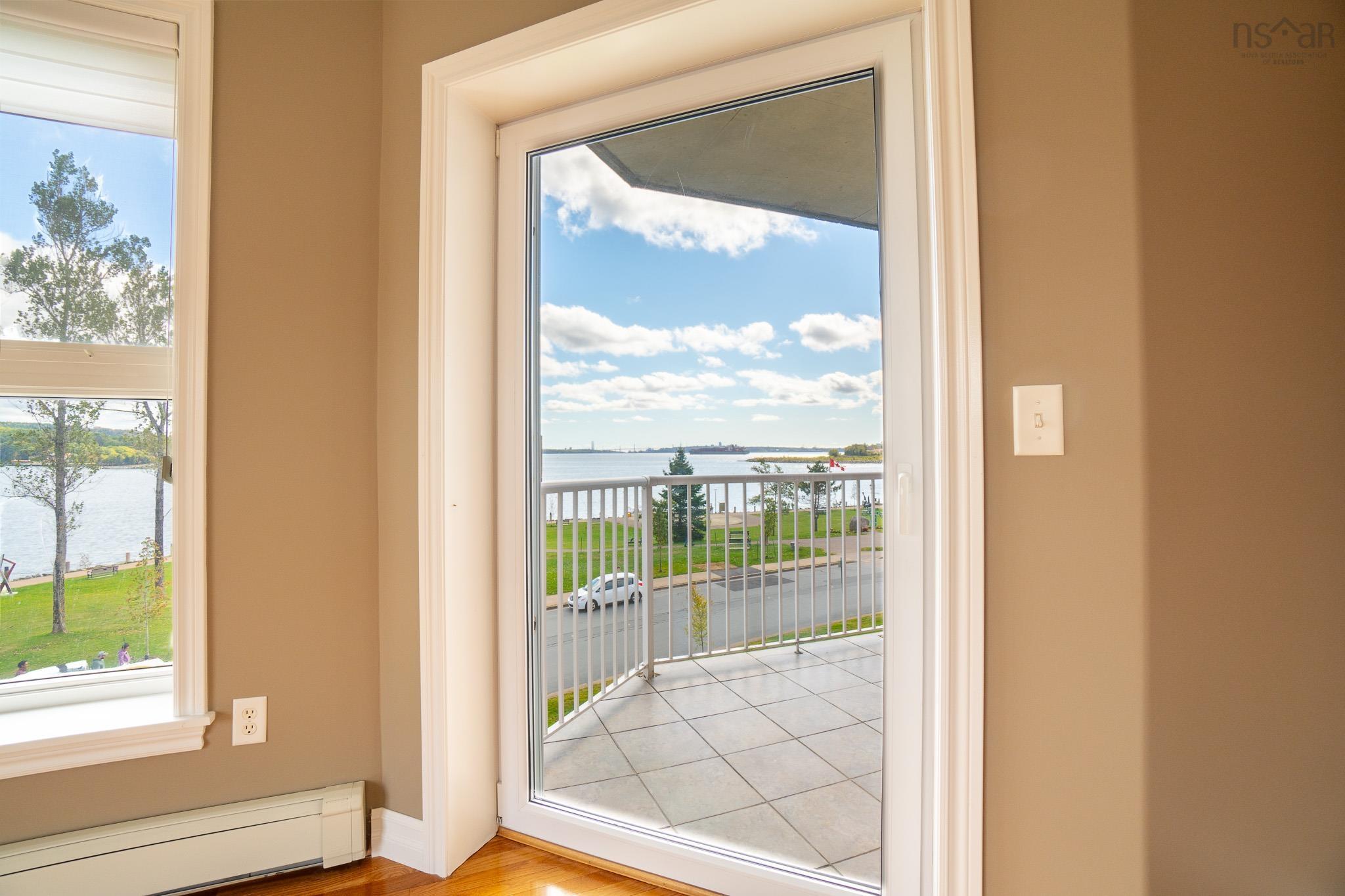 303 99 Waterfront Drive photo #18