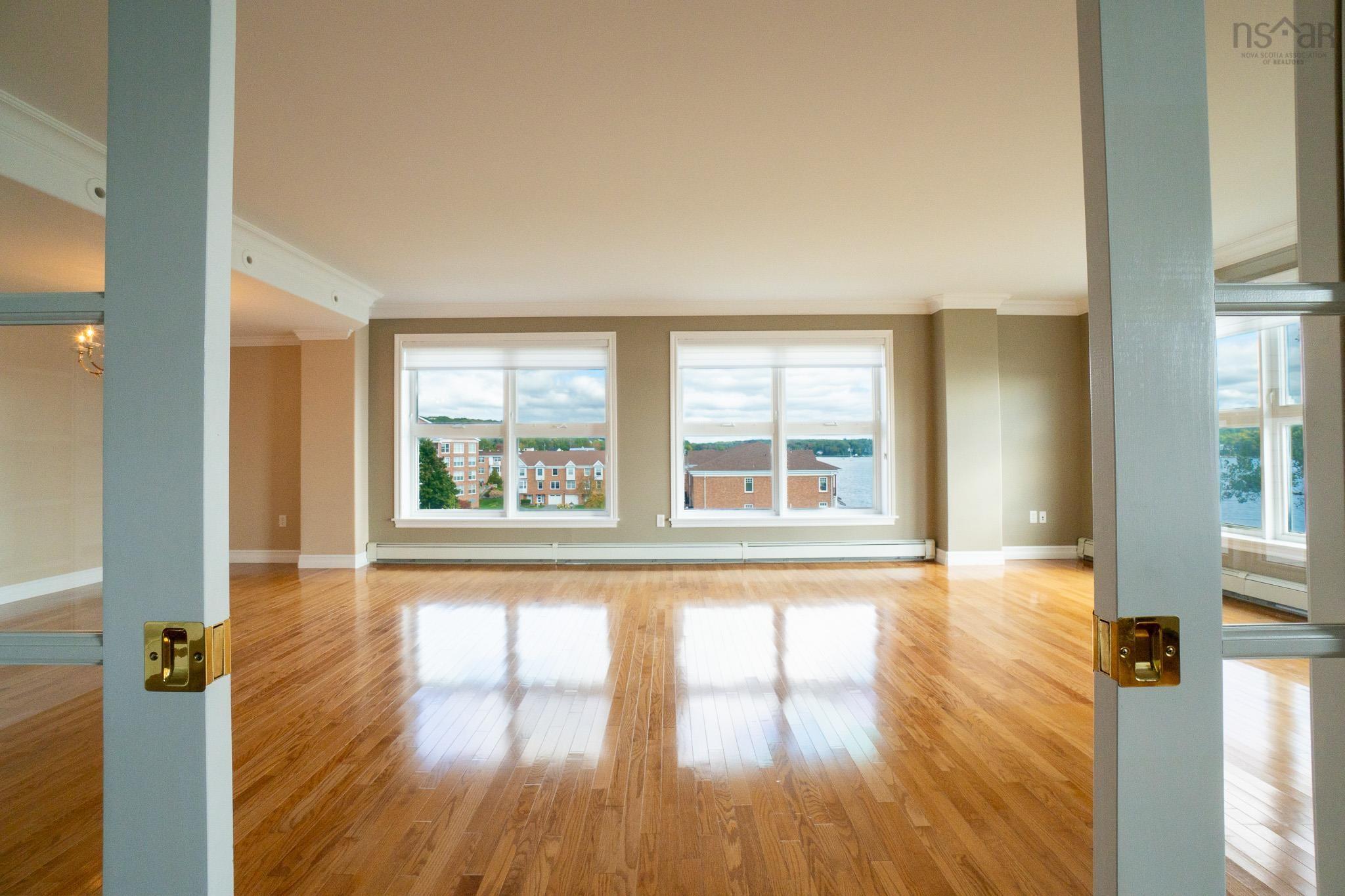 303 99 Waterfront Drive photo #19