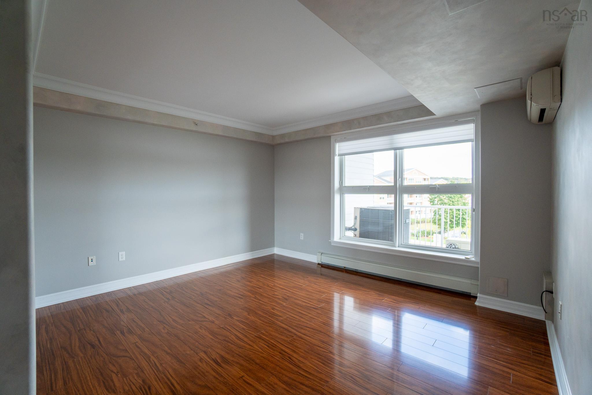 303 99 Waterfront Drive photo #25
