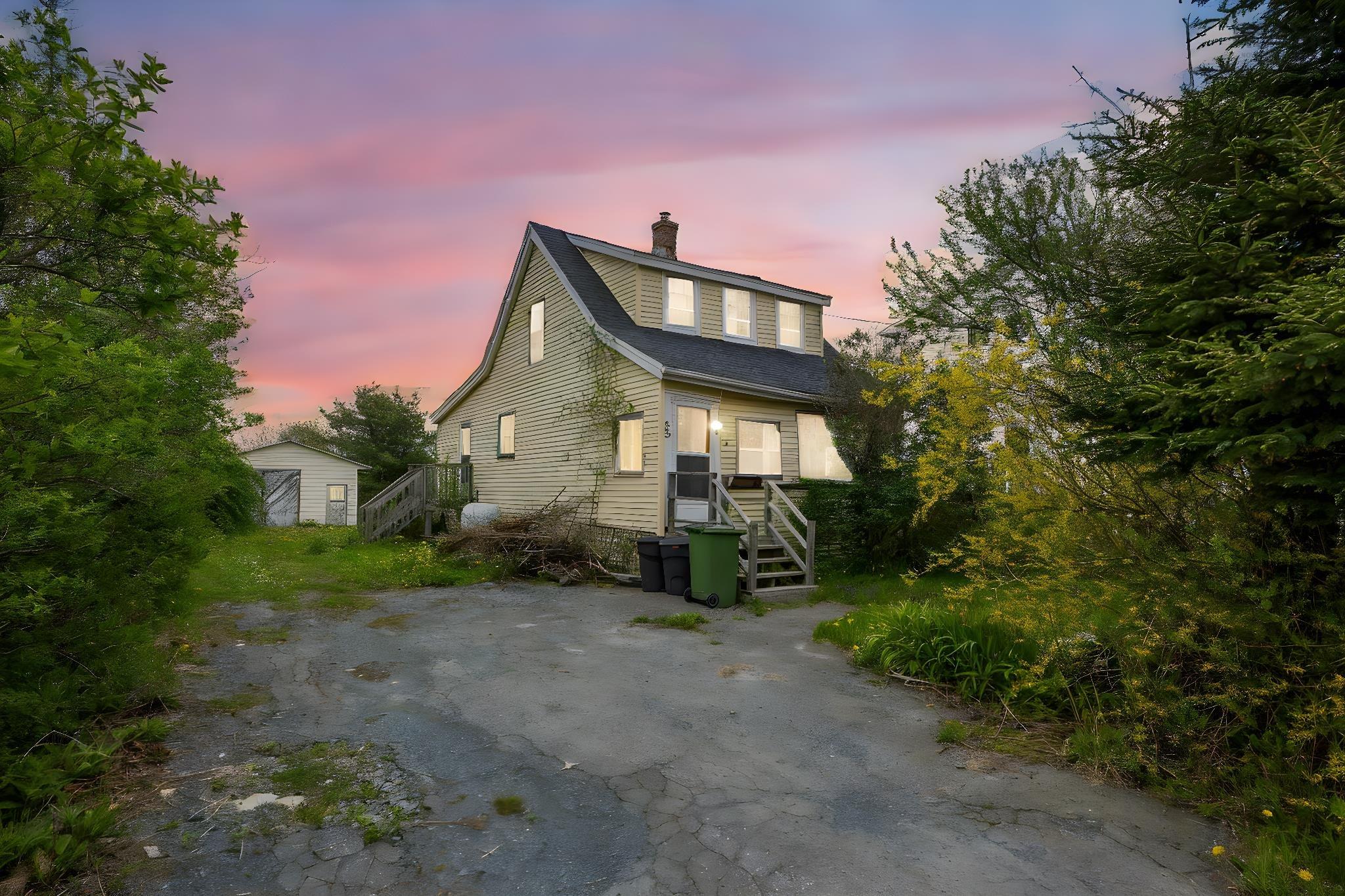 23 LYON ST, DARTMOUTH, NS