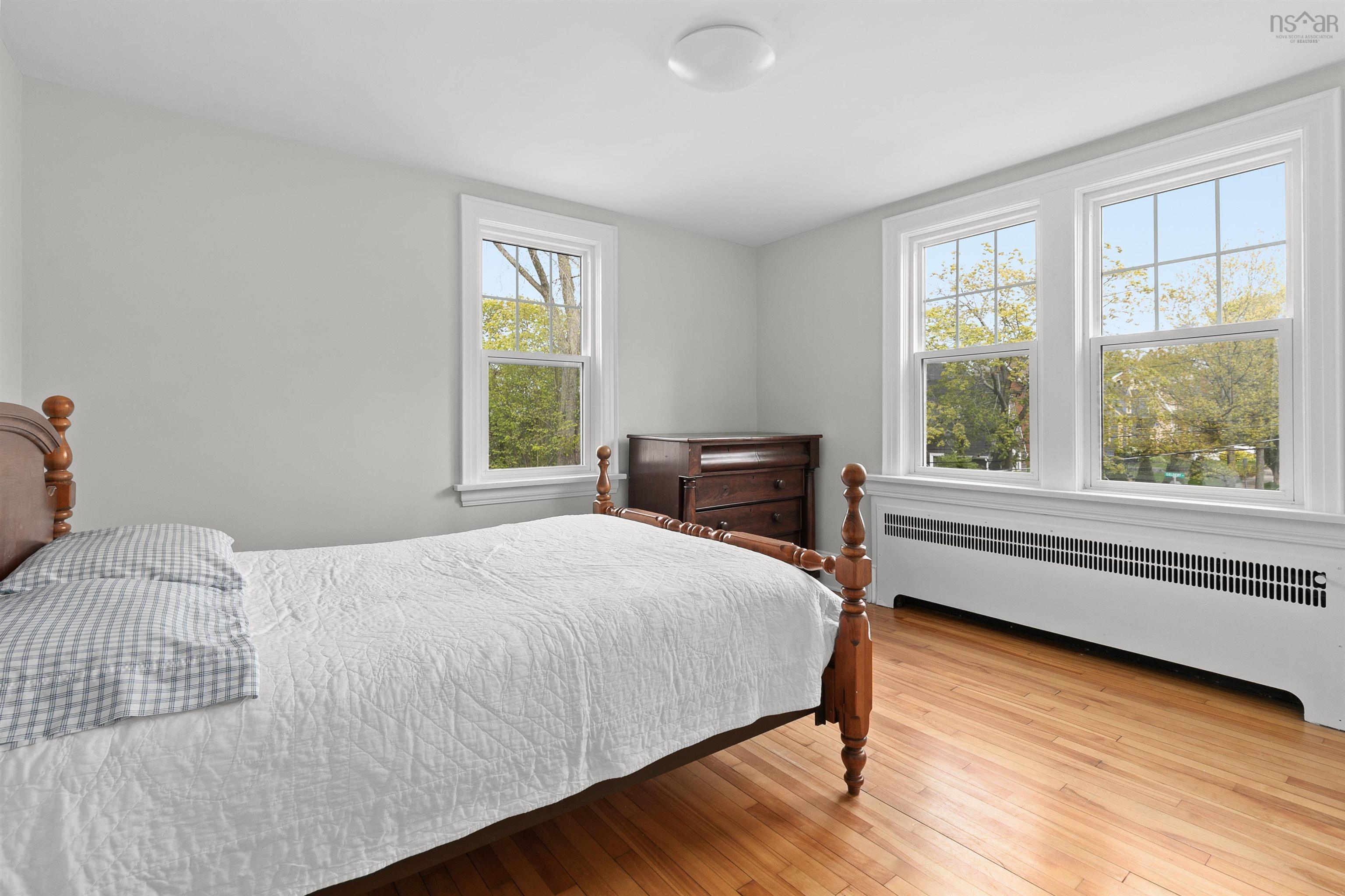 6530 Geldert Street photo #20