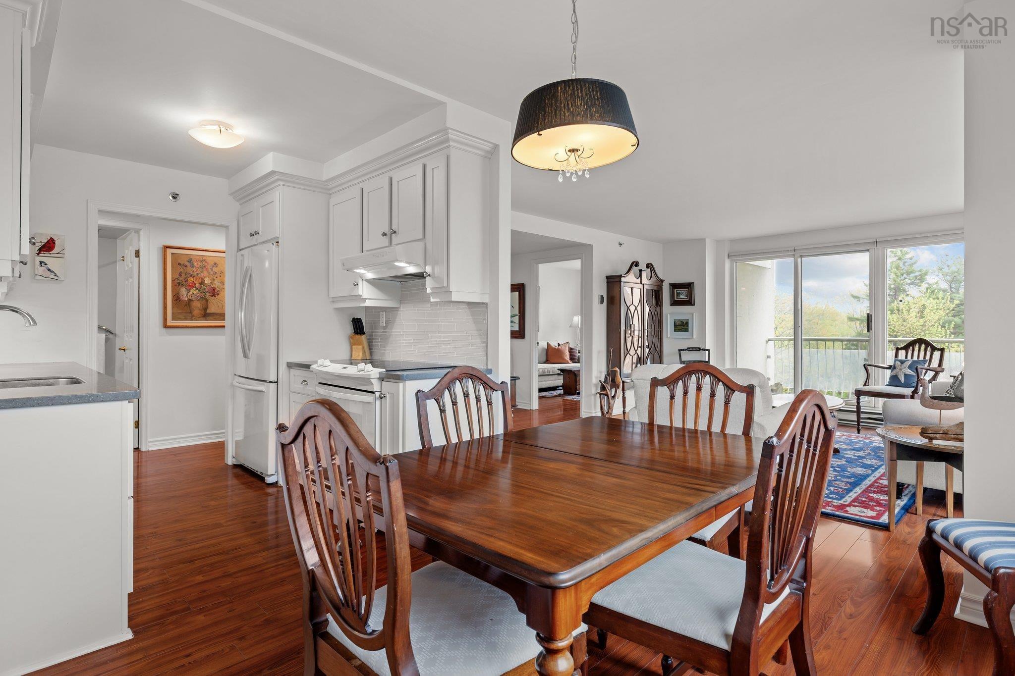 308 30 Brookdale Crescent photo #11