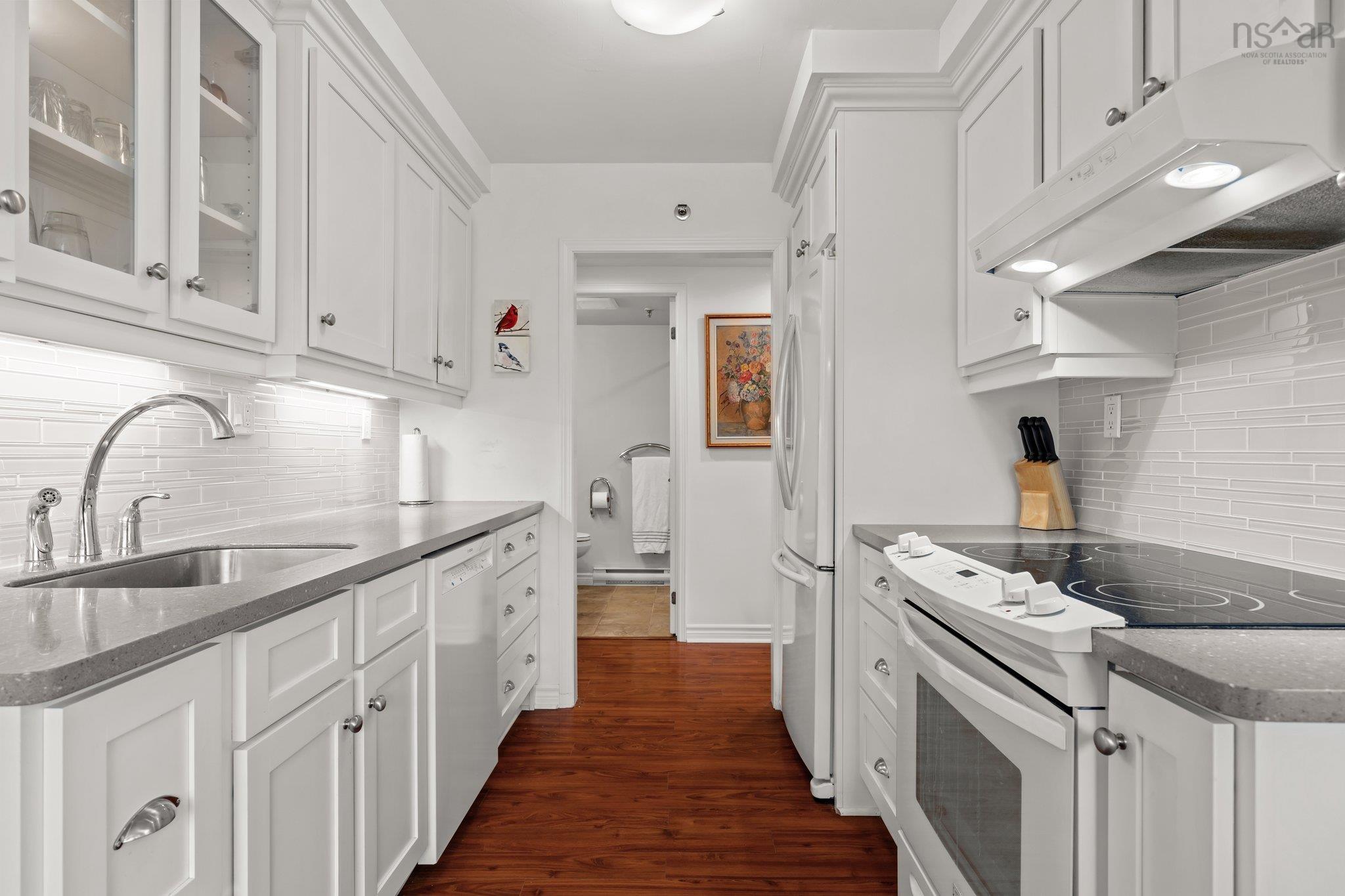 308 30 Brookdale Crescent photo #12