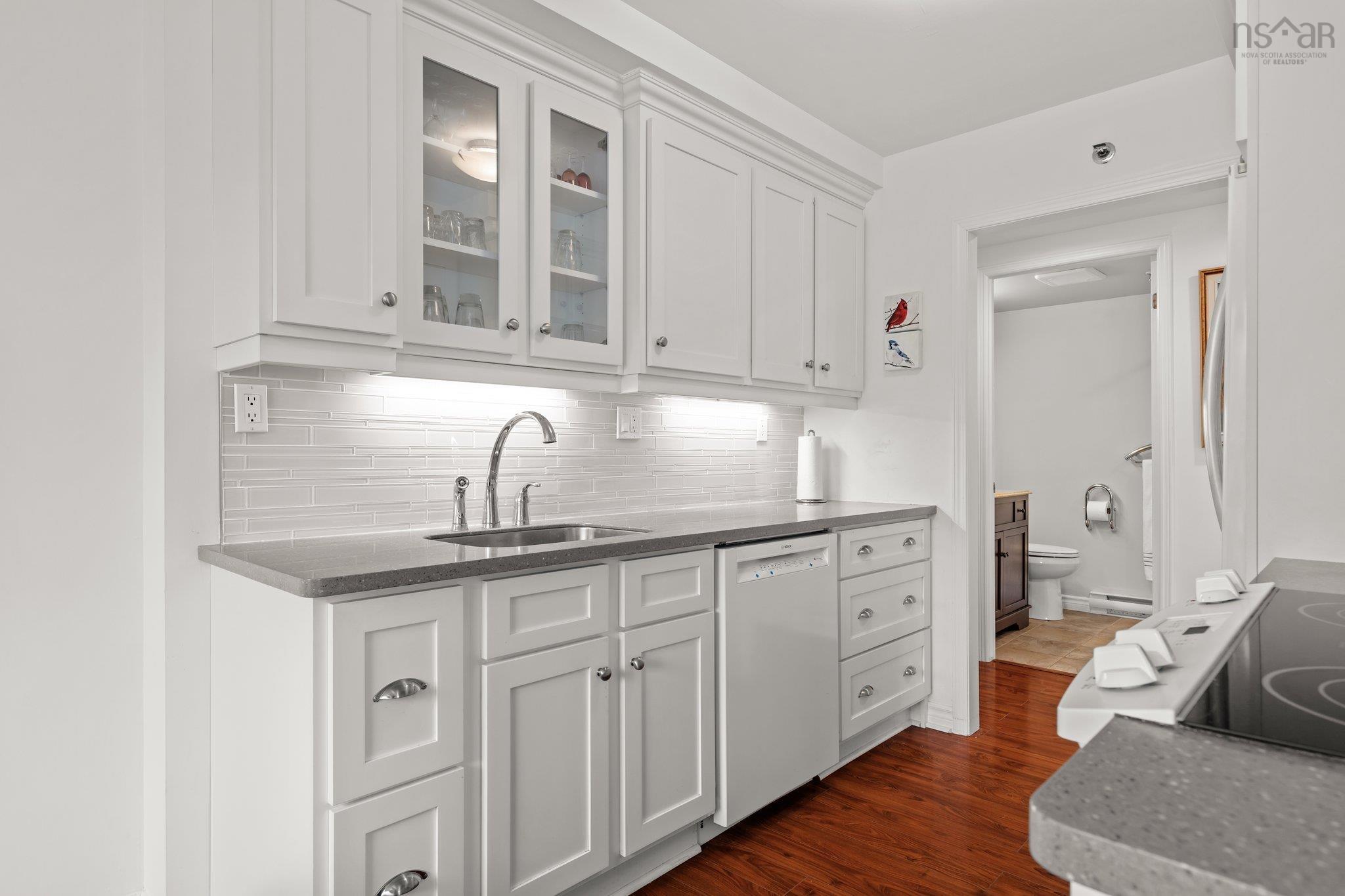 308 30 Brookdale Crescent photo #14