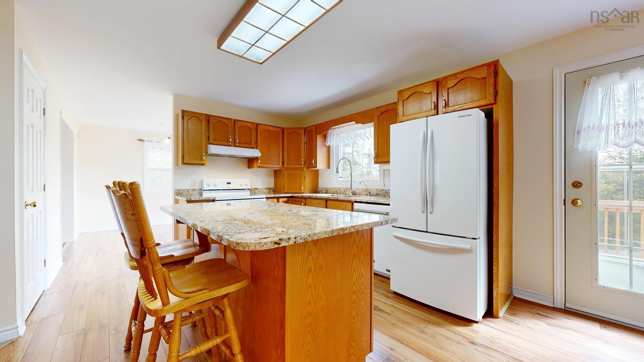 3627 St. Margarets Bay Road photo #12