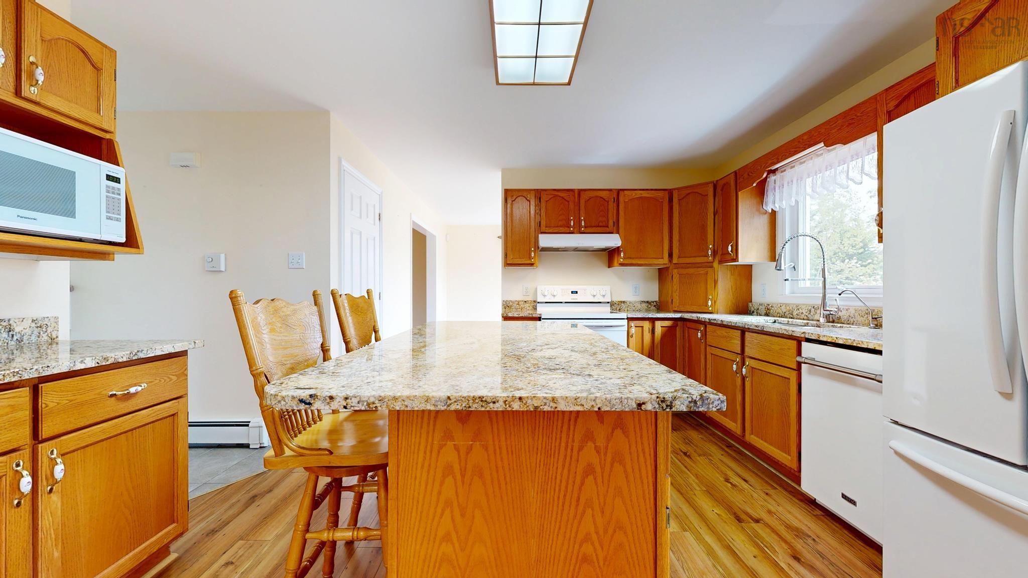 3627 St. Margarets Bay Road photo #13