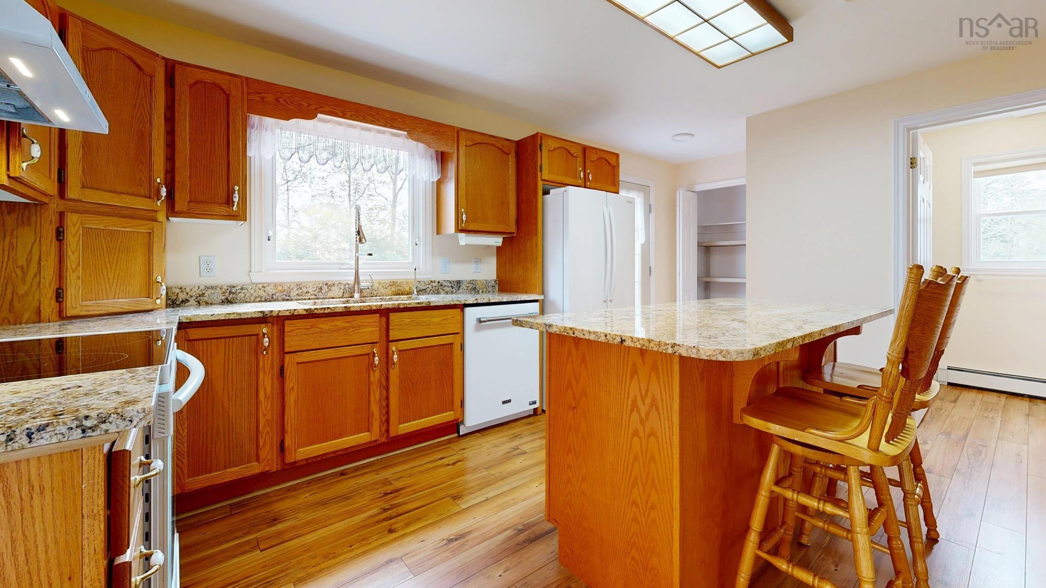 3627 St. Margarets Bay Road photo #14
