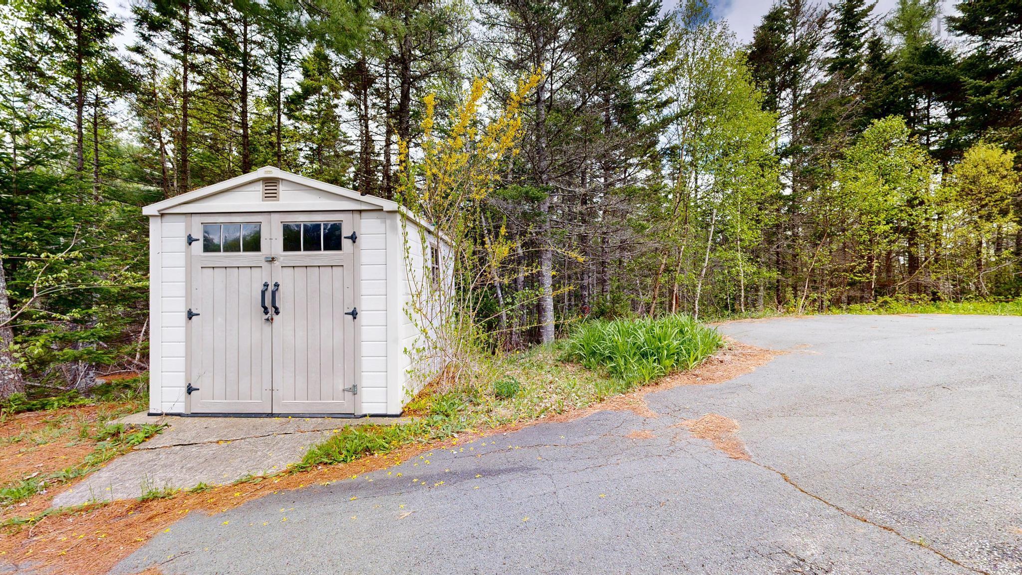 3627 St. Margarets Bay Road photo #44