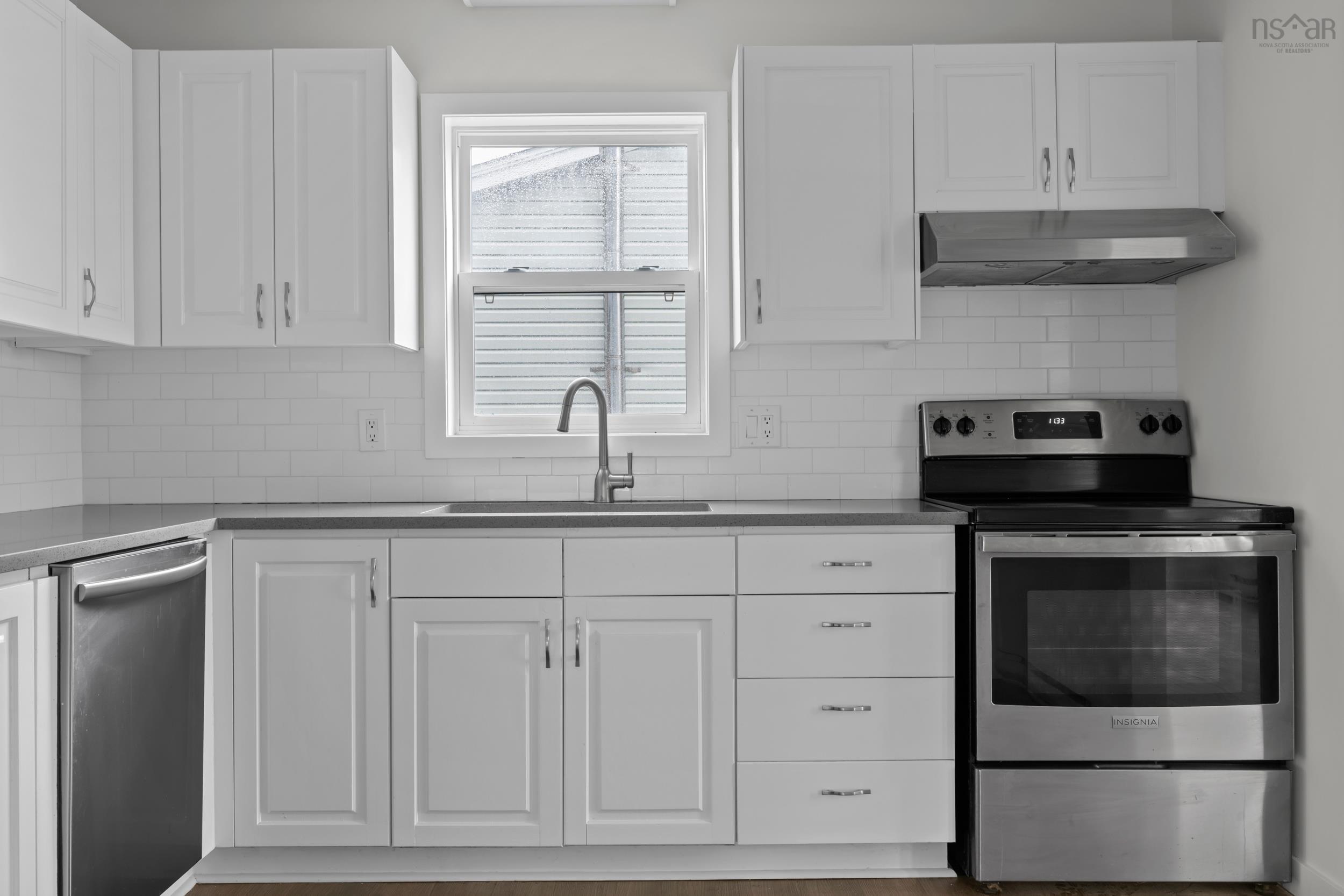 12A SPENCER Avenue photo #19