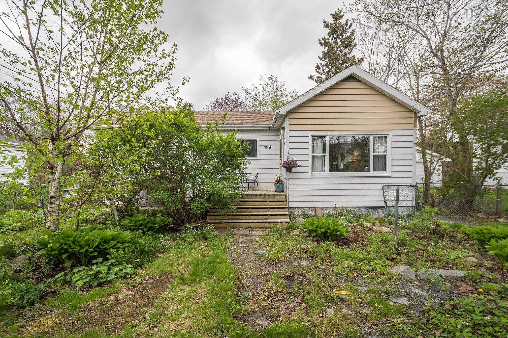 8 JACKSON RD, DARTMOUTH, NS