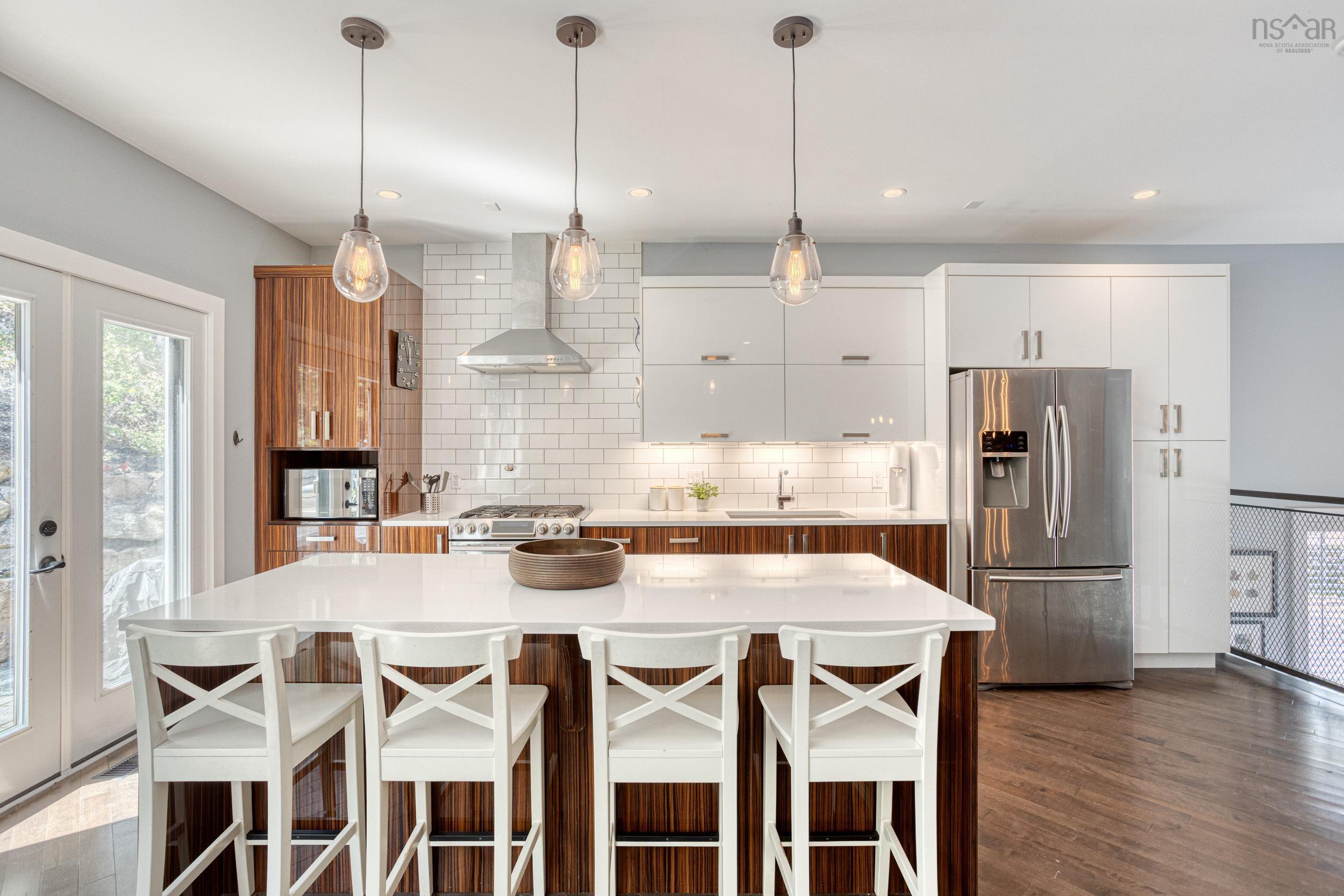 104 ST MARGARETS BAY RD, HALIFAX, NS Photo 1