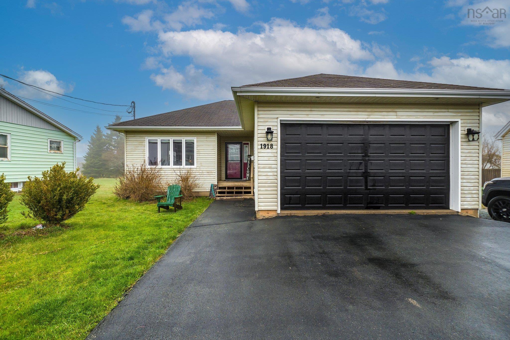 1918 CALDWELL RD, EASTERN PASSAGE, NS