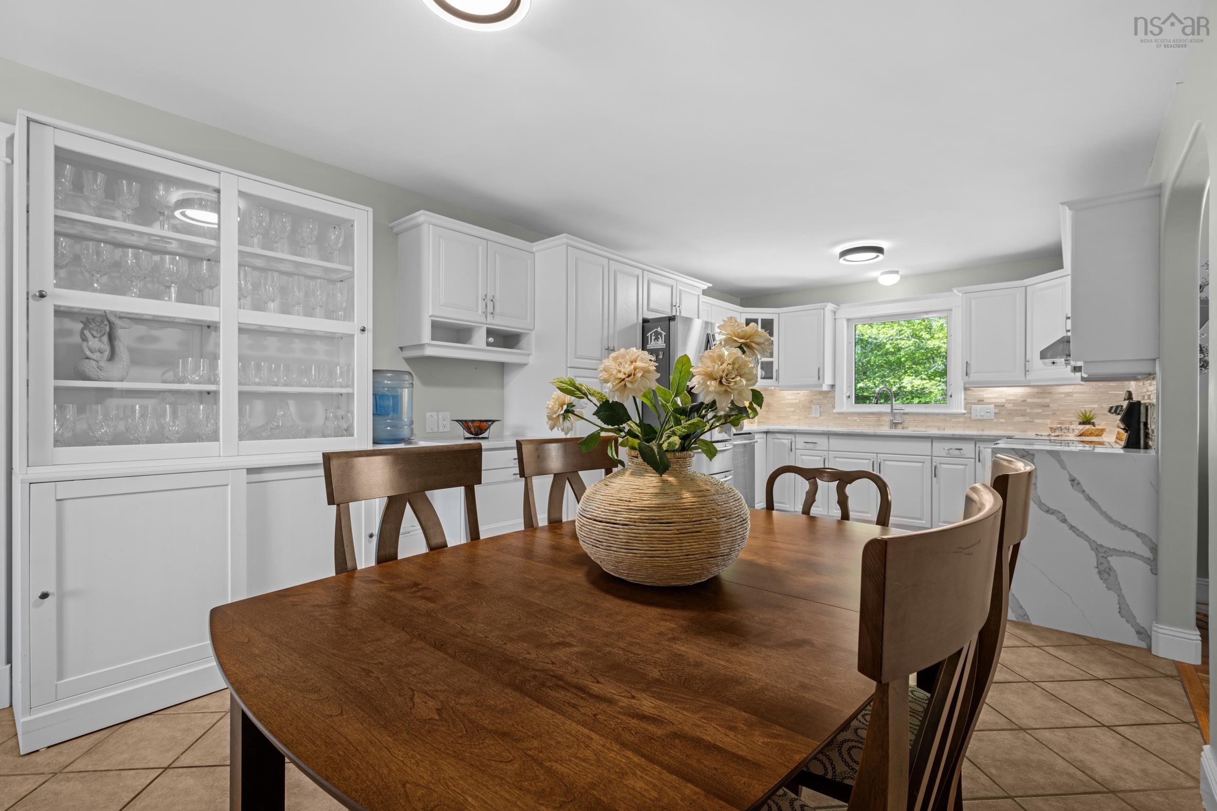 57 Lodge Avenue photo #15