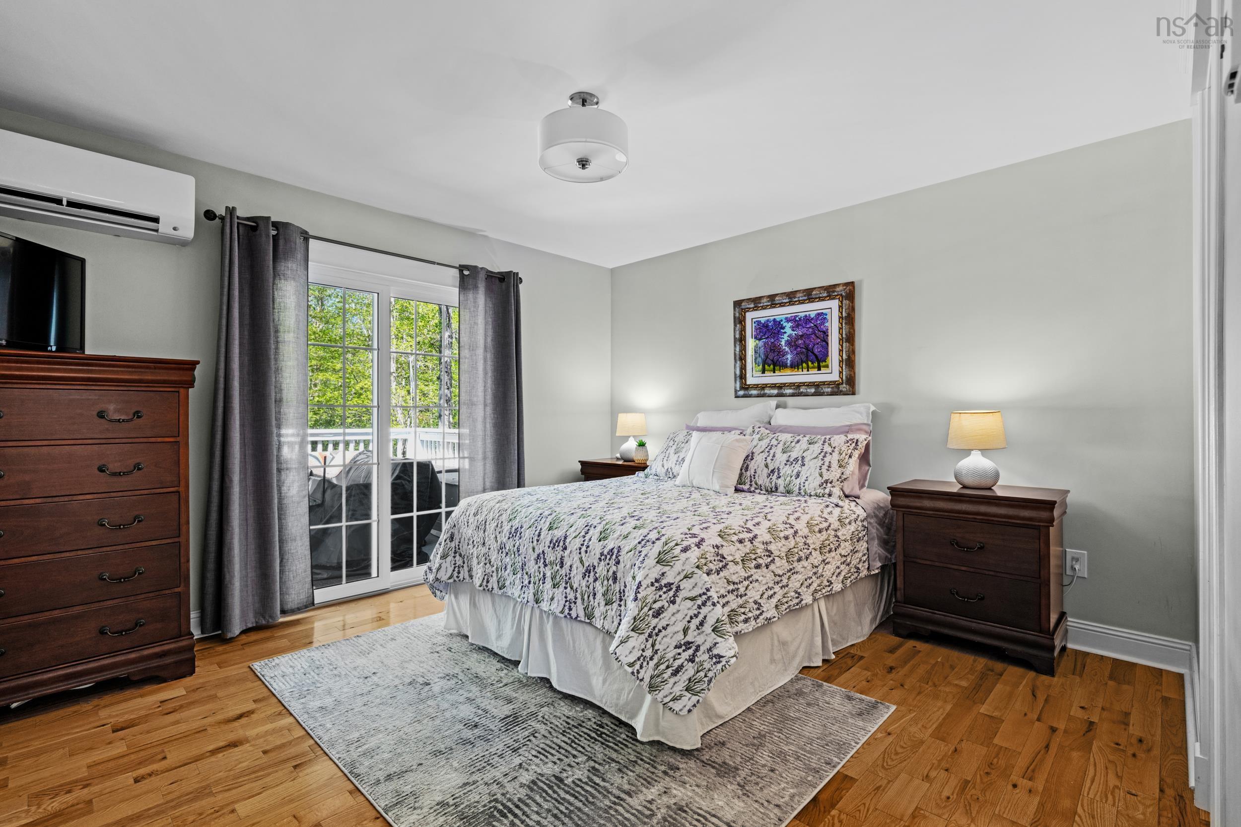 57 Lodge Avenue photo #22