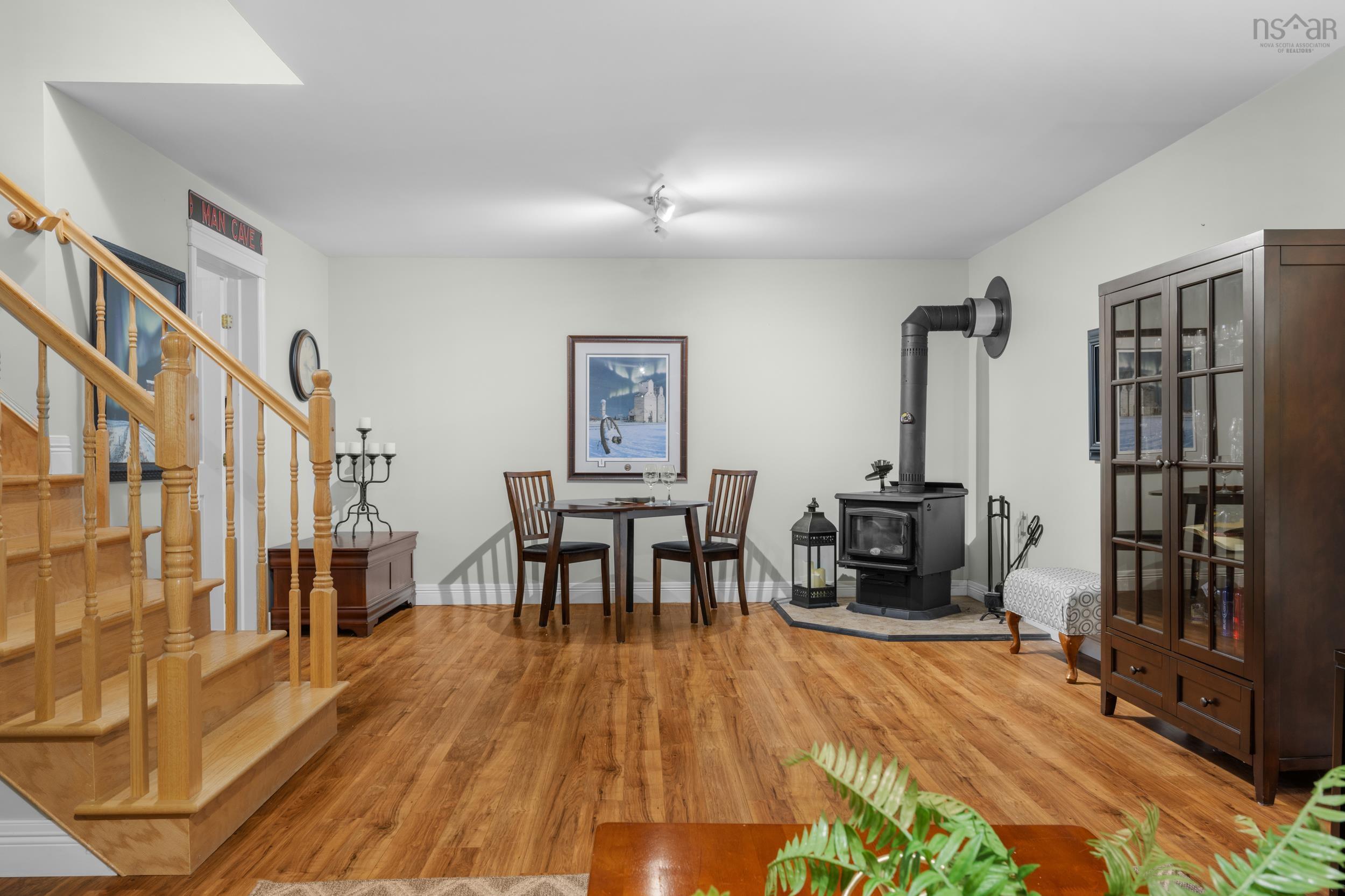 57 Lodge Avenue photo #30