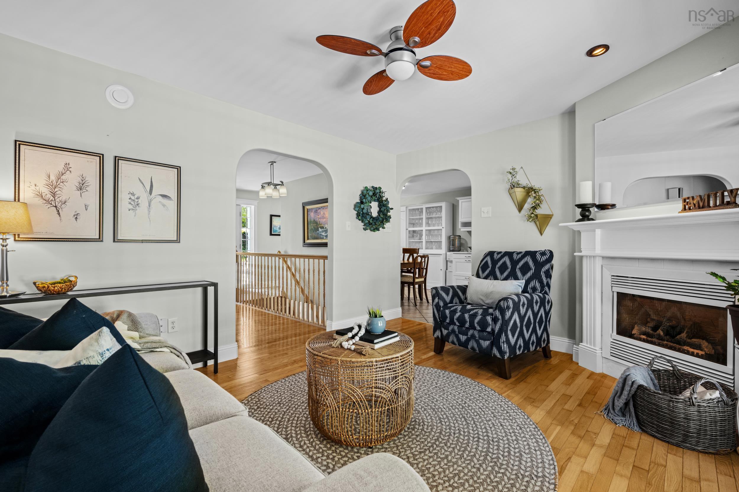 57 Lodge Avenue photo #8