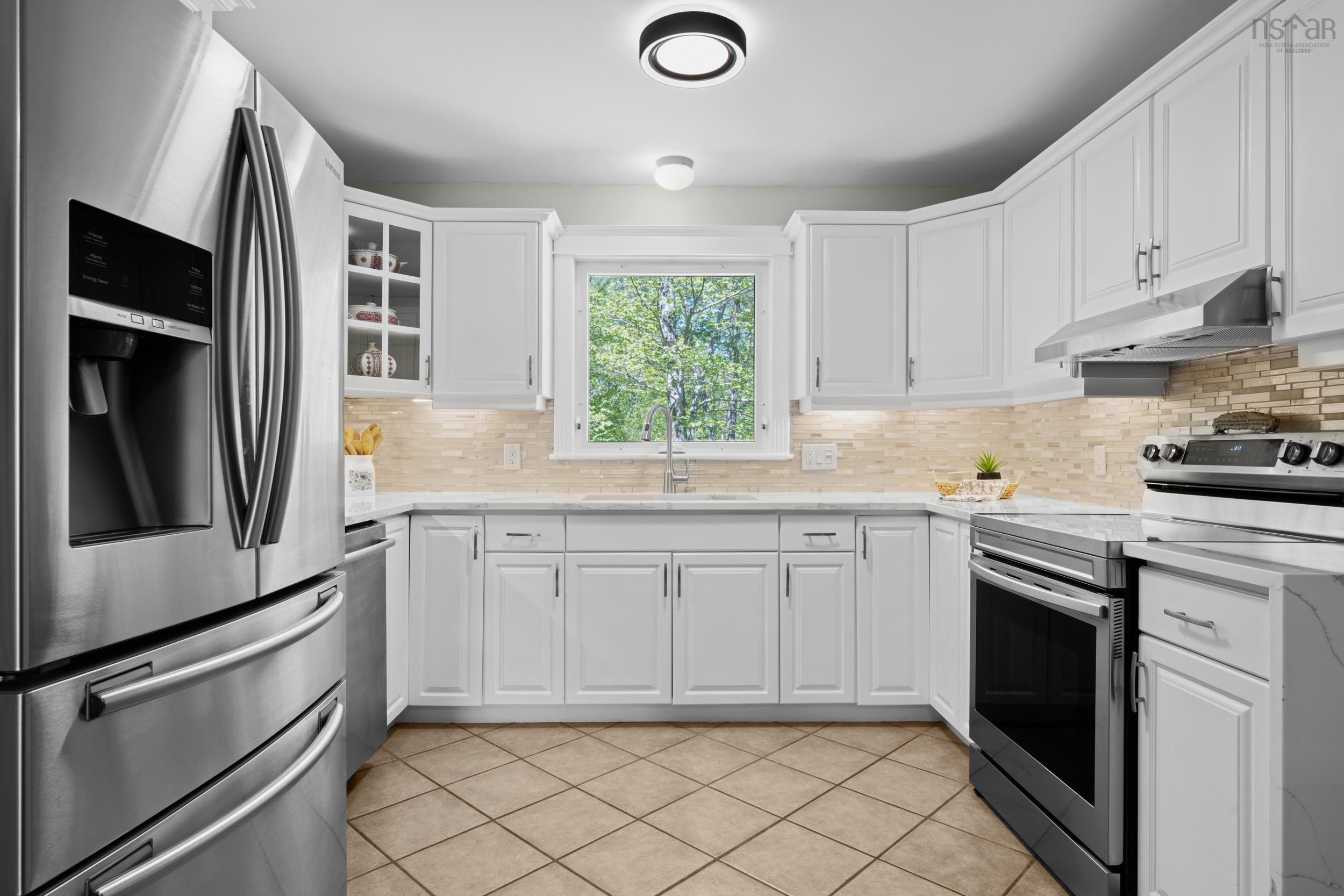 57 Lodge Avenue photo #10