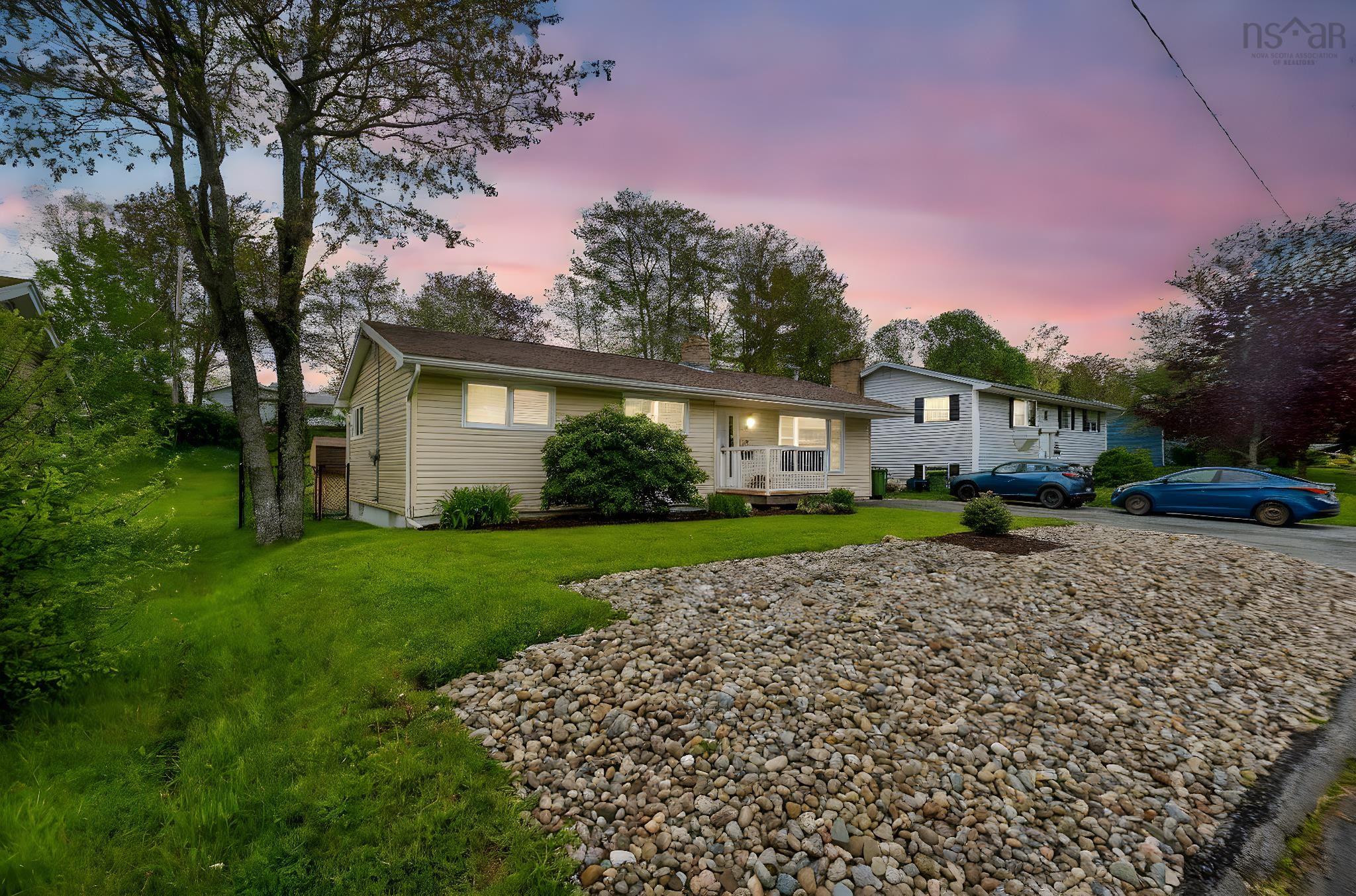 57 SHEA ST, LOWER SACKVILLE, NS