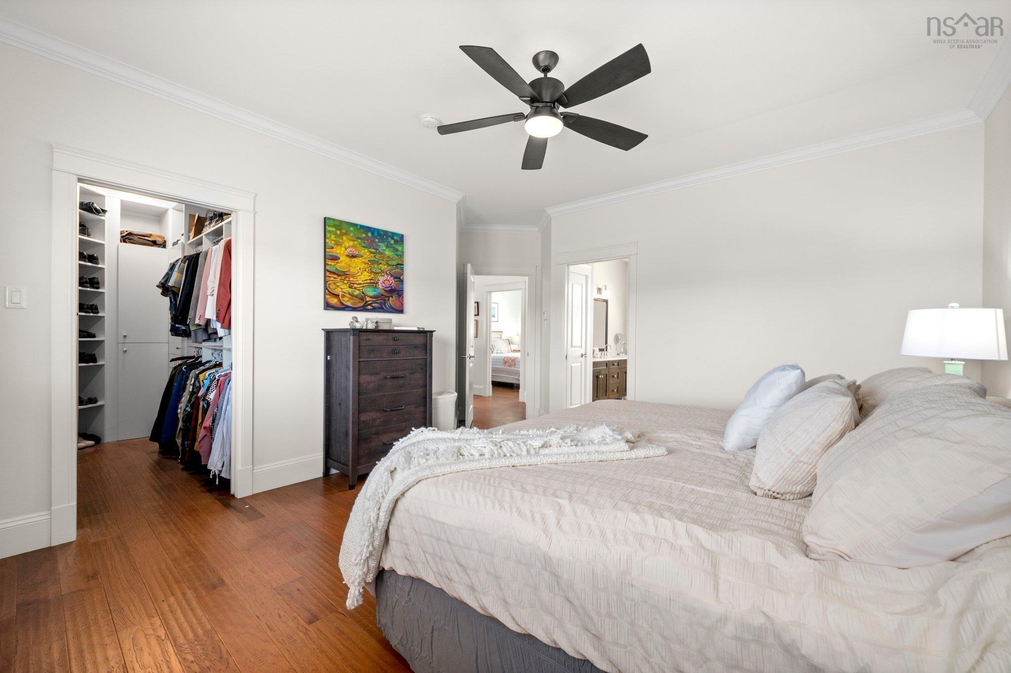 124 Spruce Court photo #15
