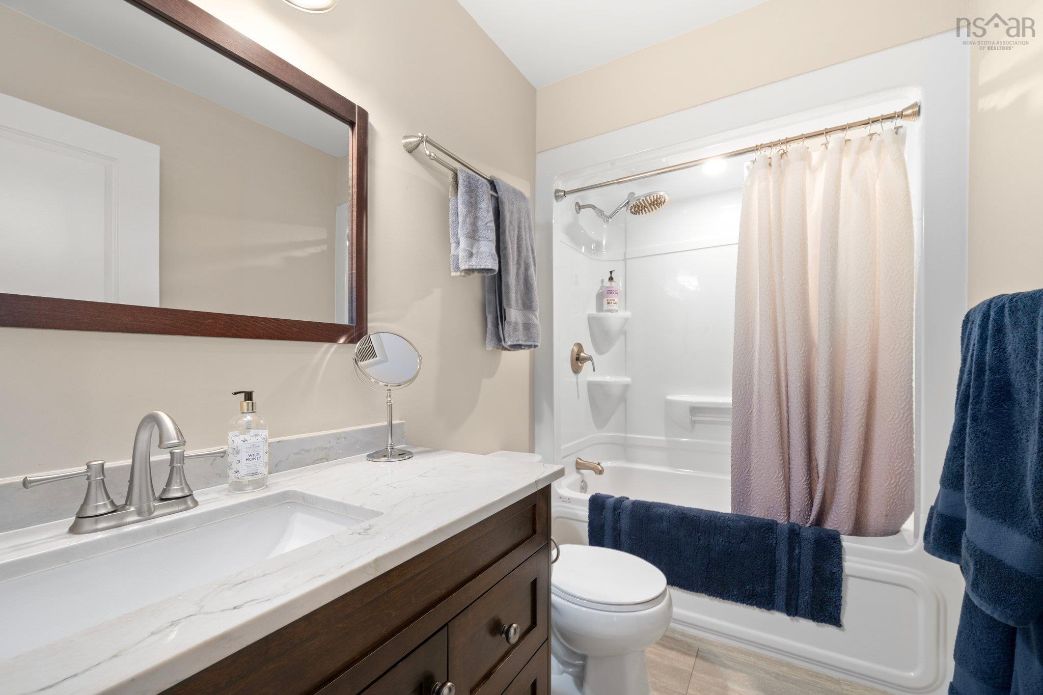 124 Spruce Court photo #27
