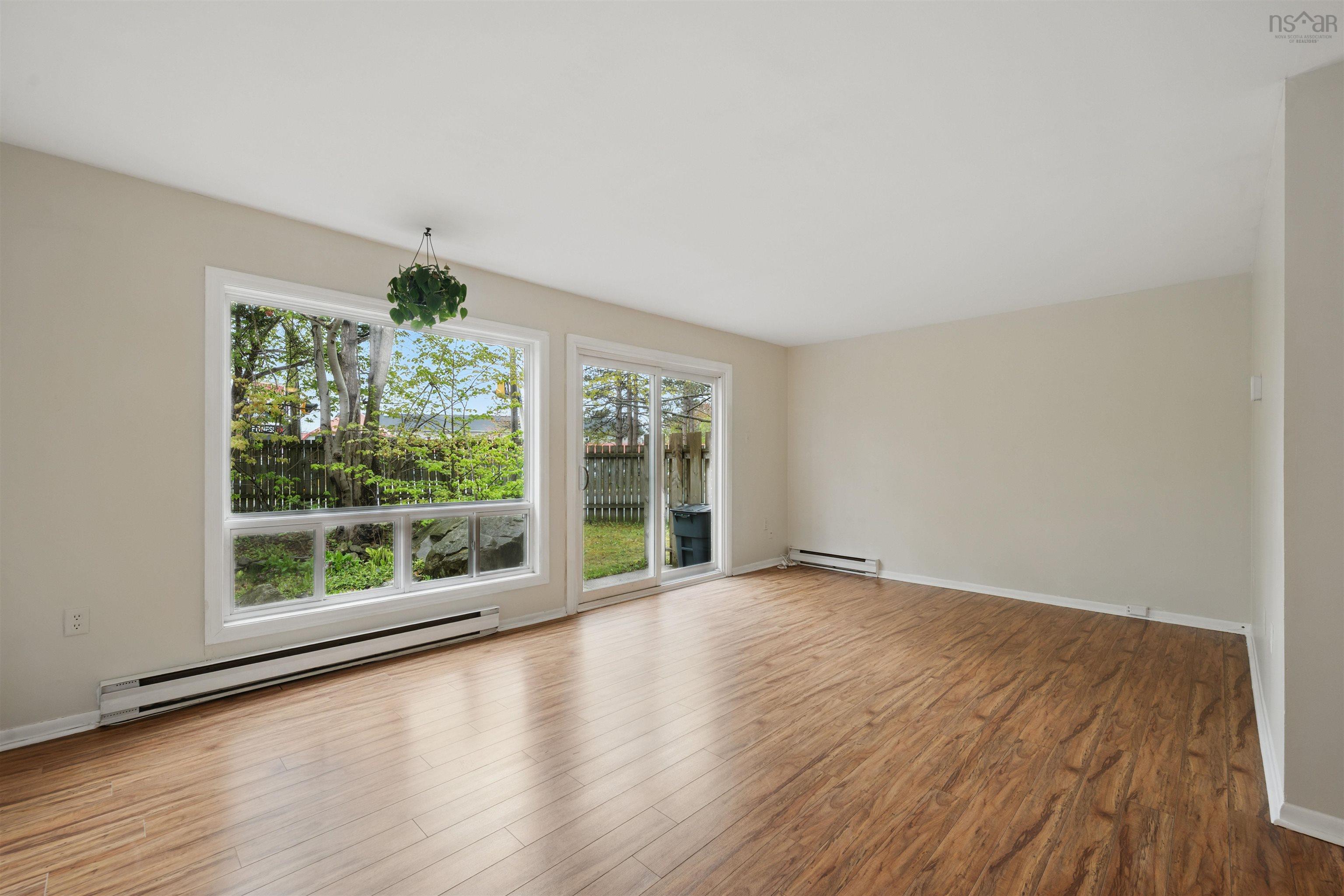 16 Stoneybrook Court photo #15