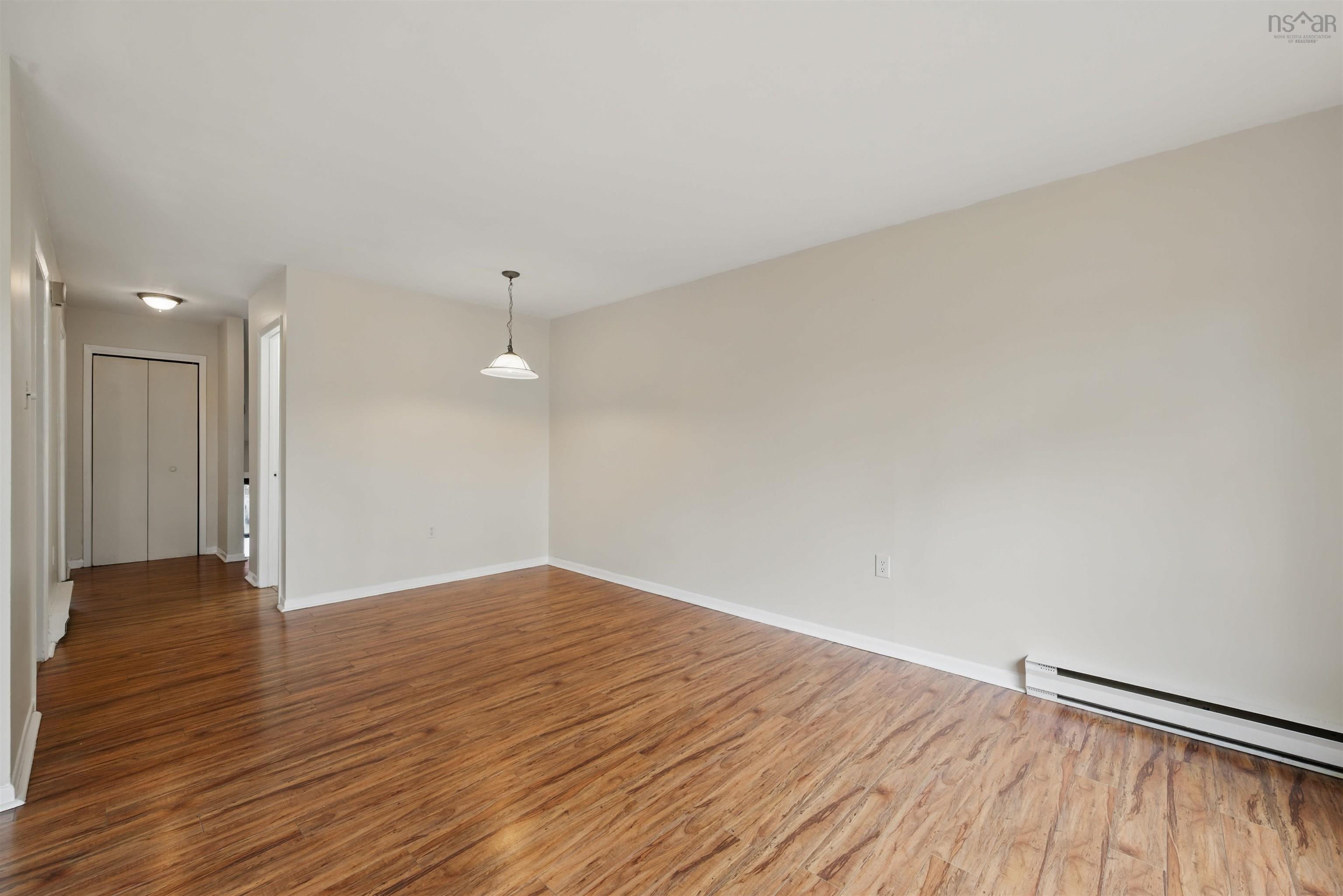 16 Stoneybrook Court photo #18