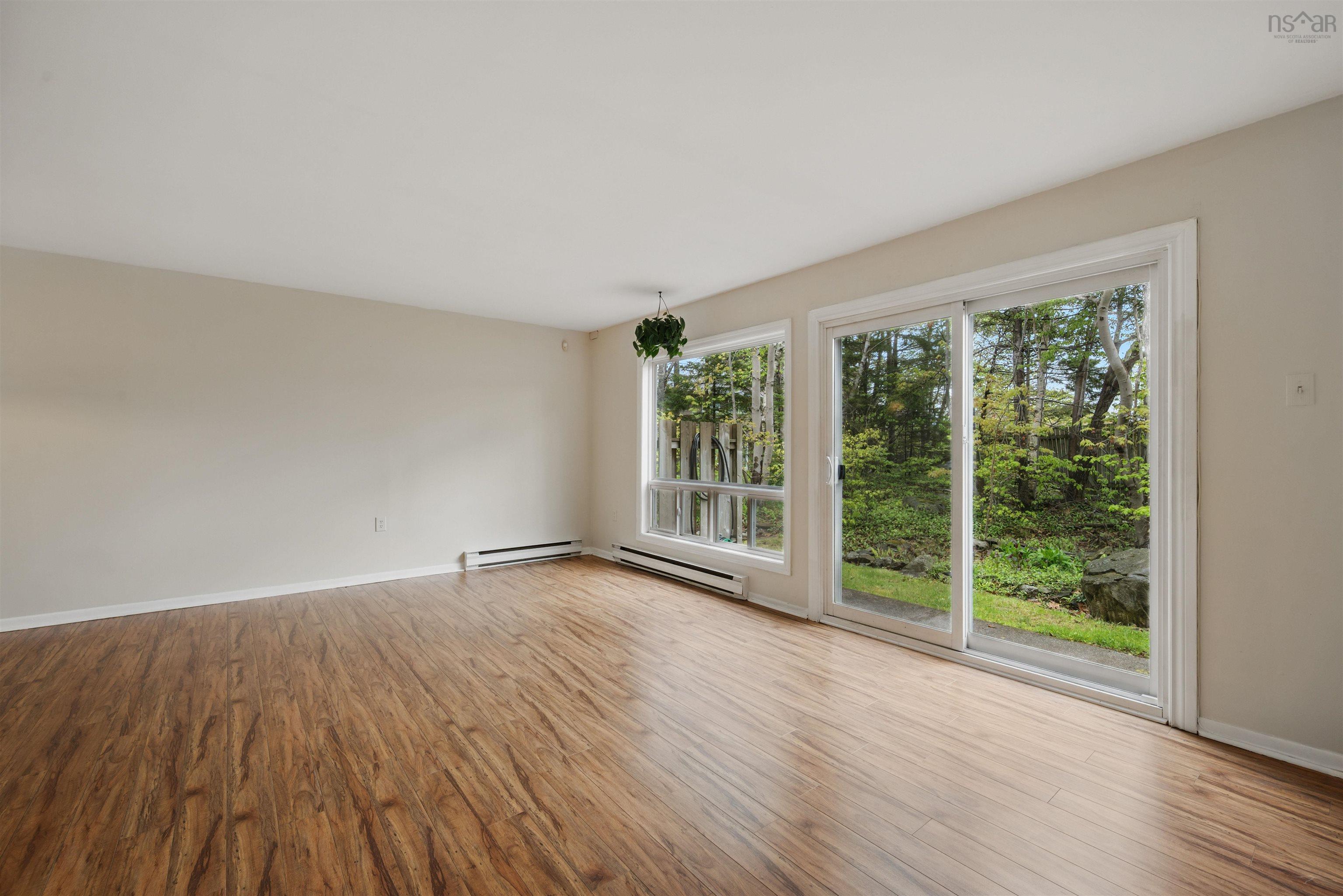 16 Stoneybrook Court photo #19