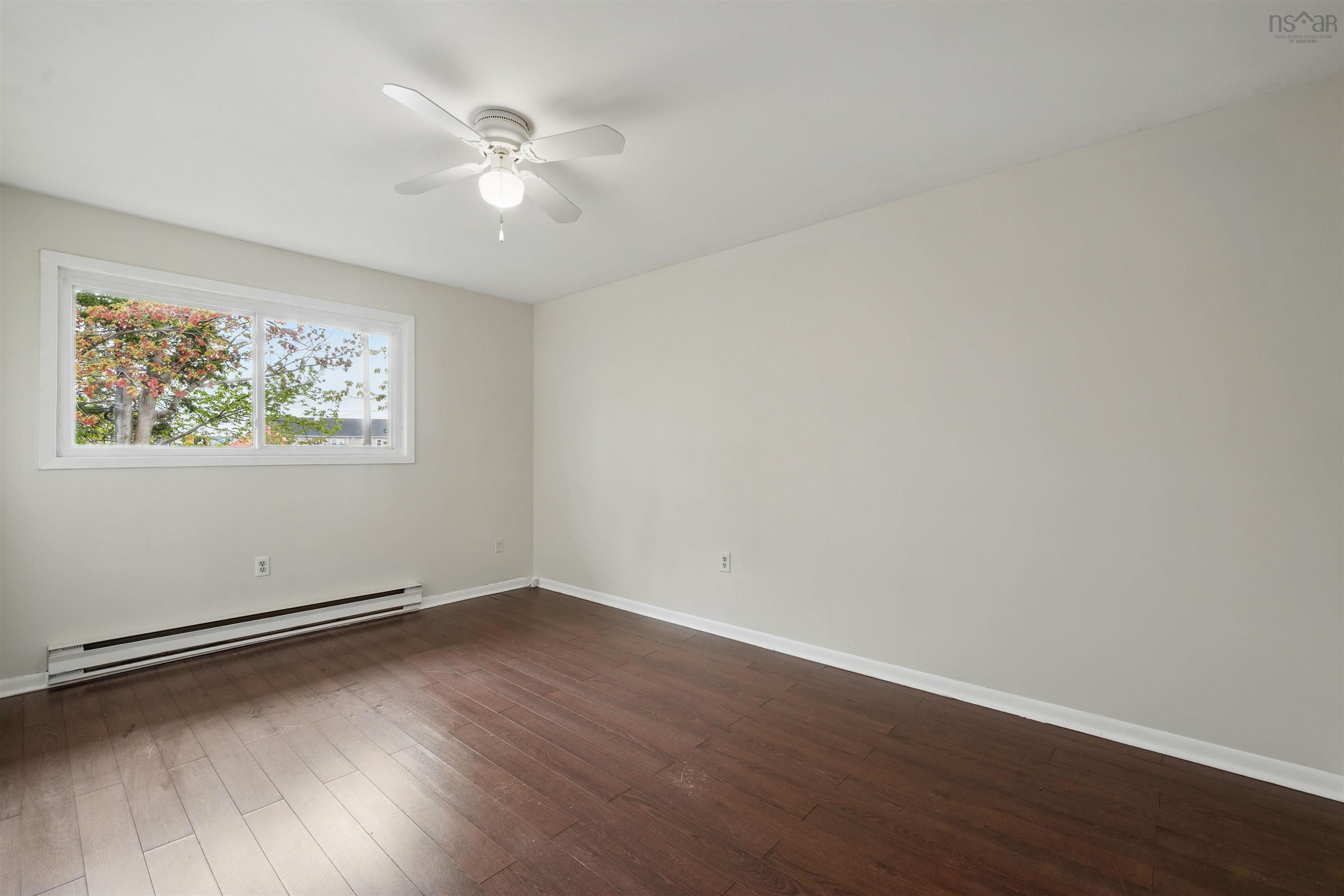 16 Stoneybrook Court photo #31