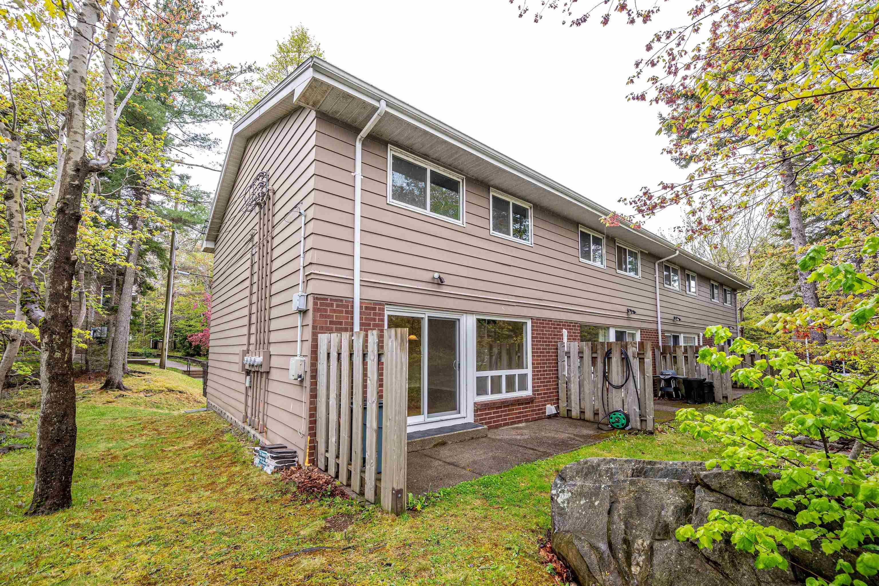 16 Stoneybrook Court photo #46