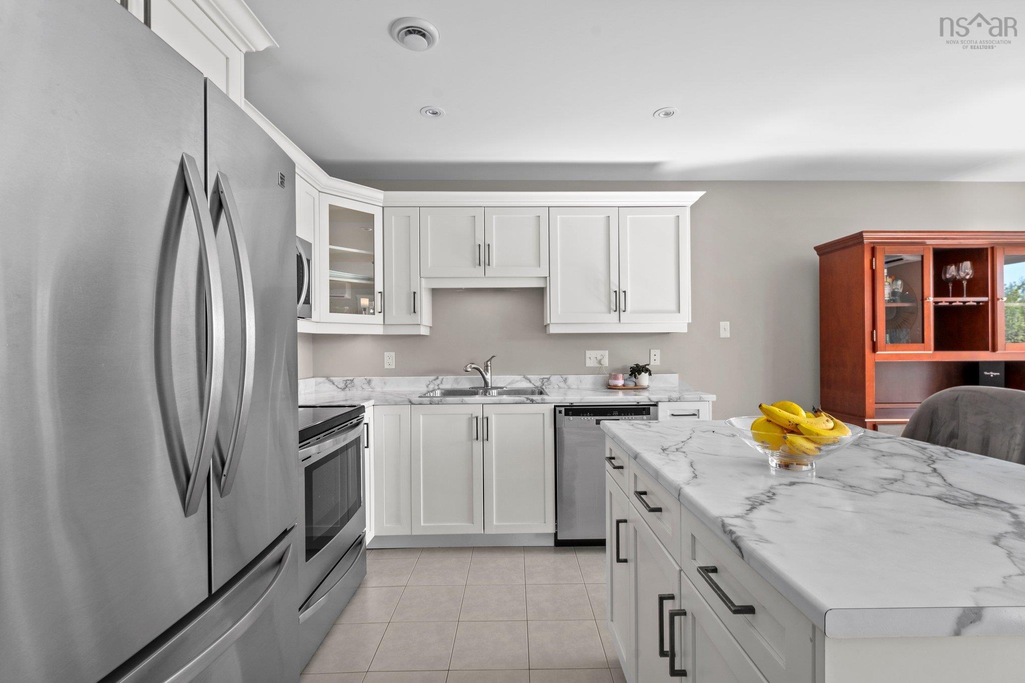 183 Darlington Drive photo #10