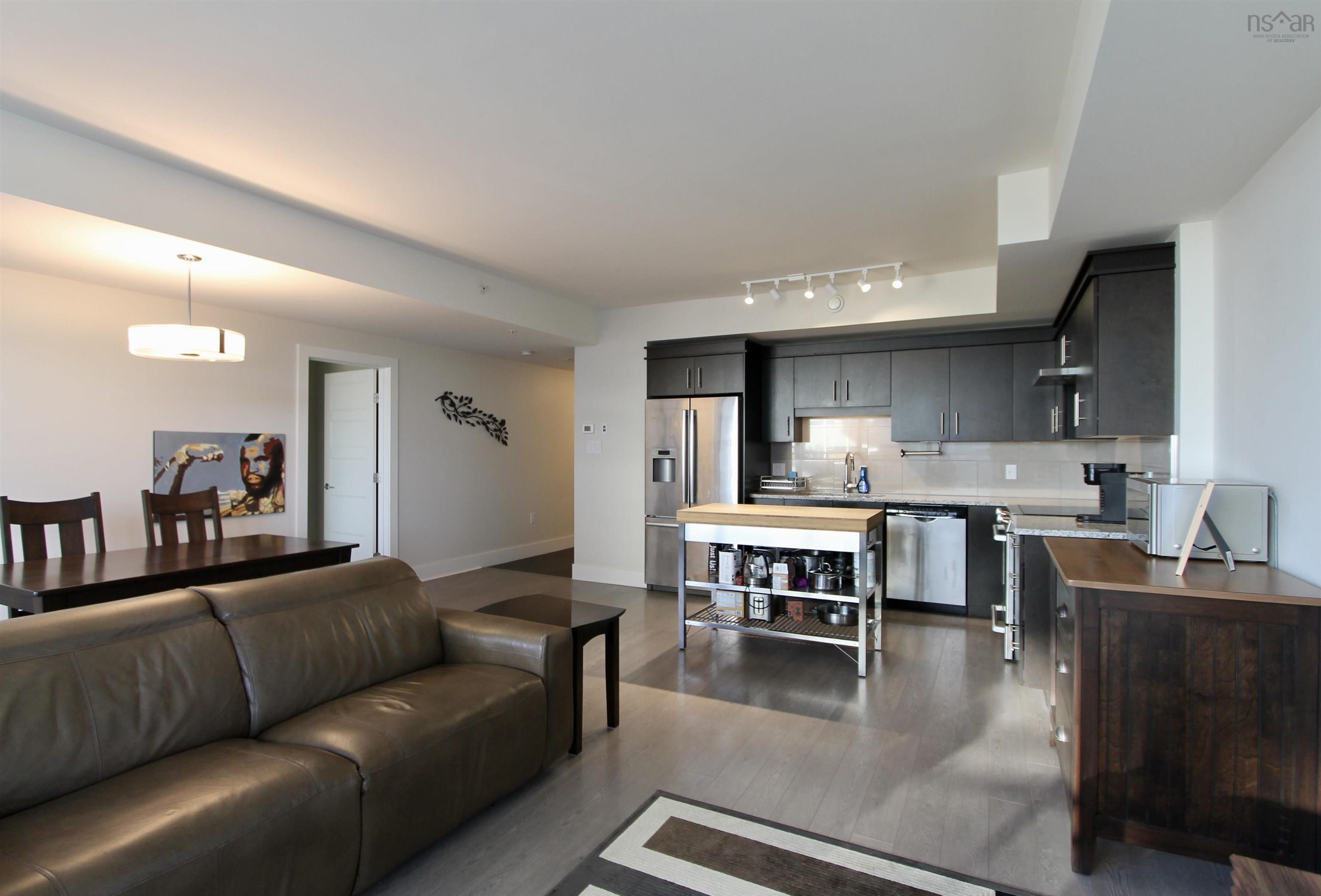 15 KINGâ€™S WHARF Place, UNIT 404, Dartmouth, NS