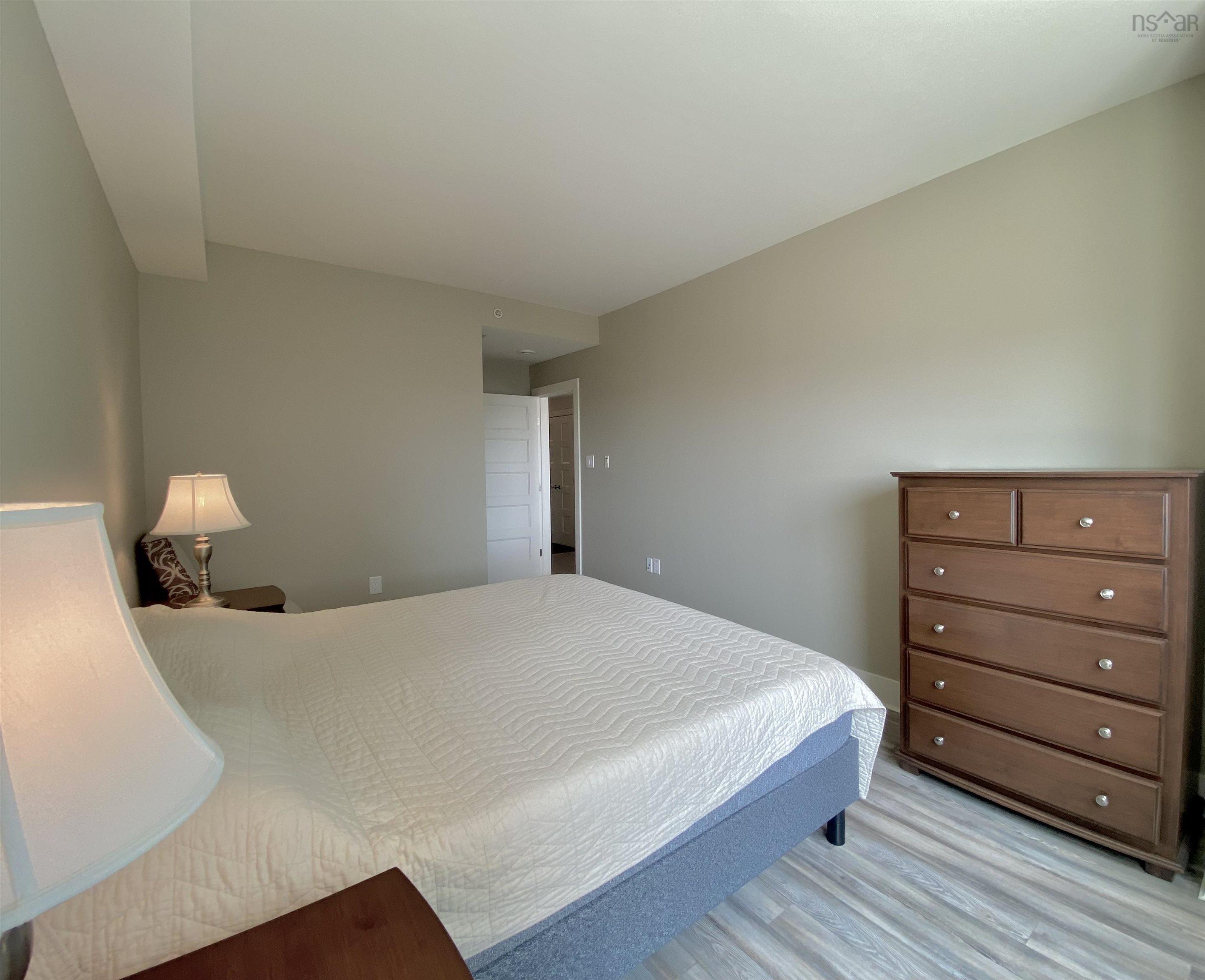 404 15 KINGS WHARF Place photo #11
