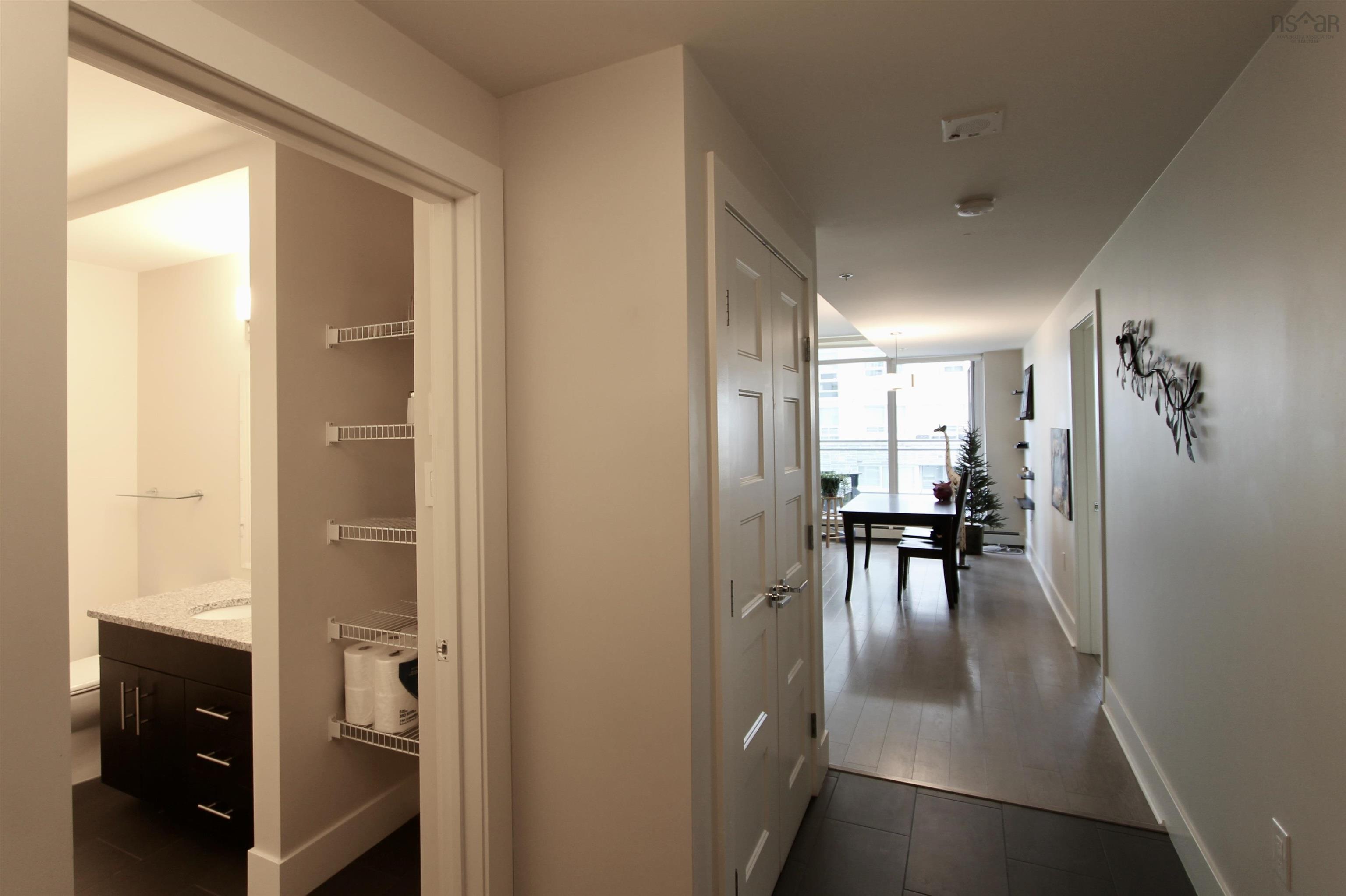 404 15 KINGS WHARF Place photo #12