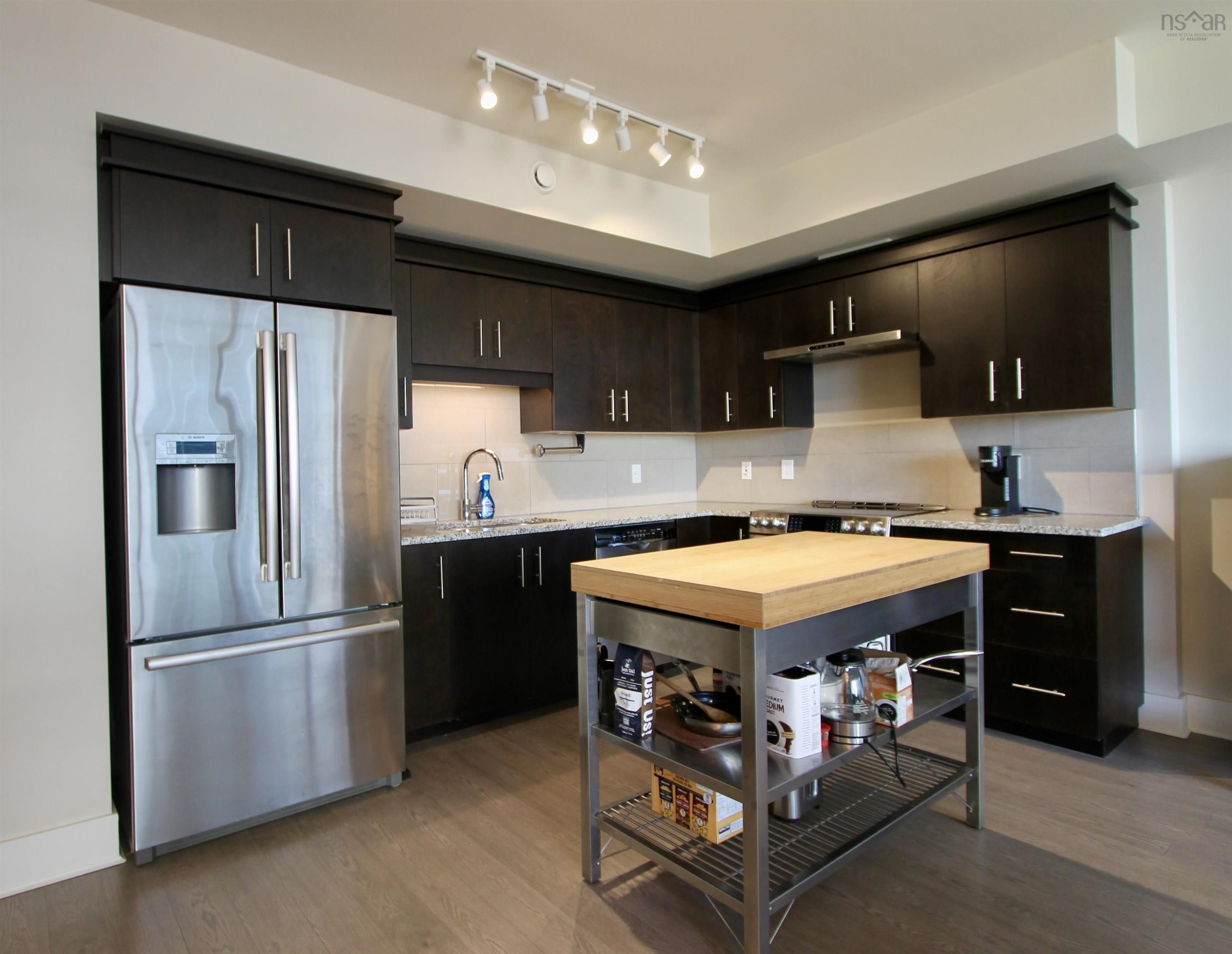 404 15 KINGS WHARF Place photo #5