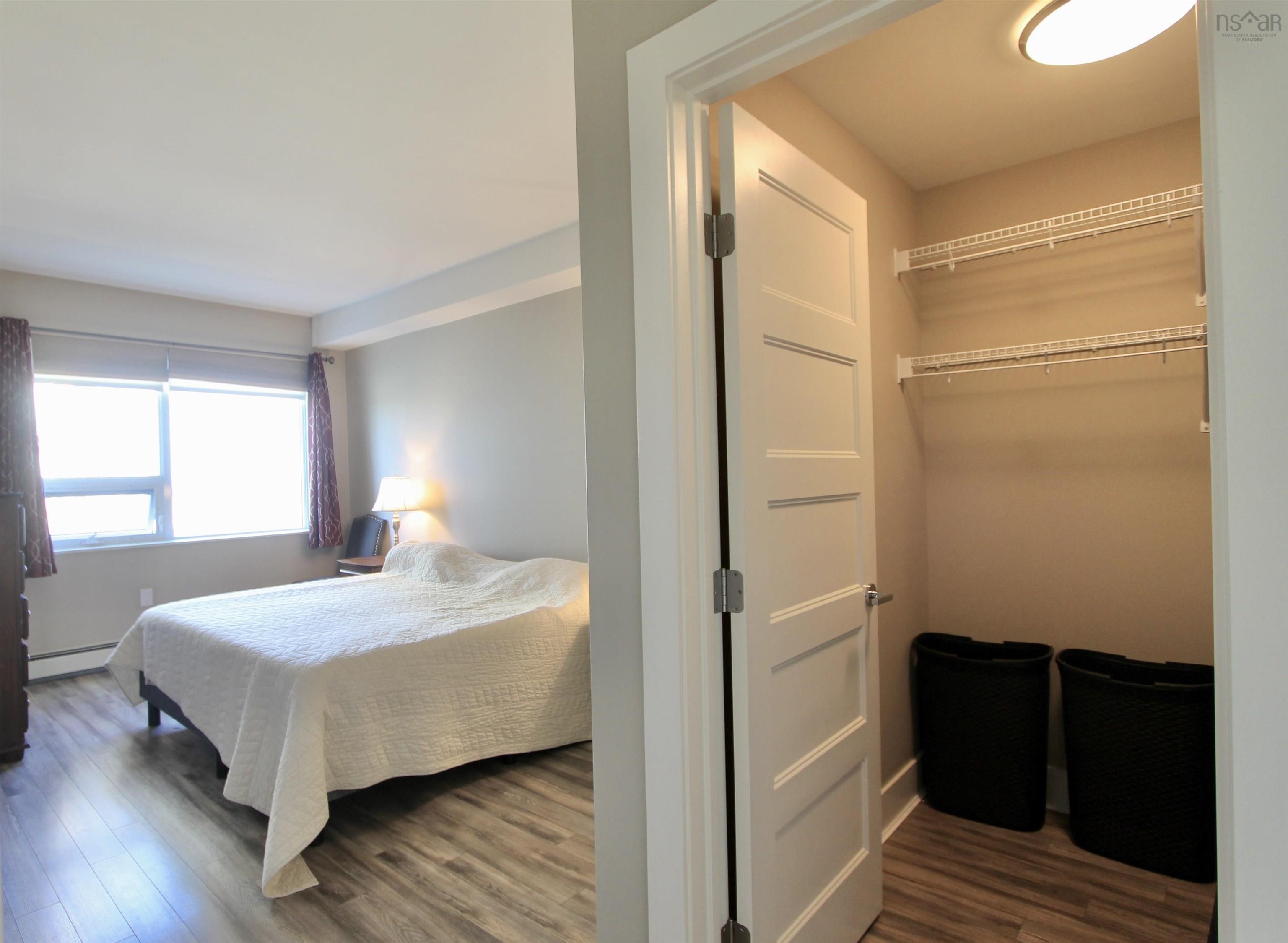 404 15 KINGS WHARF Place photo #9