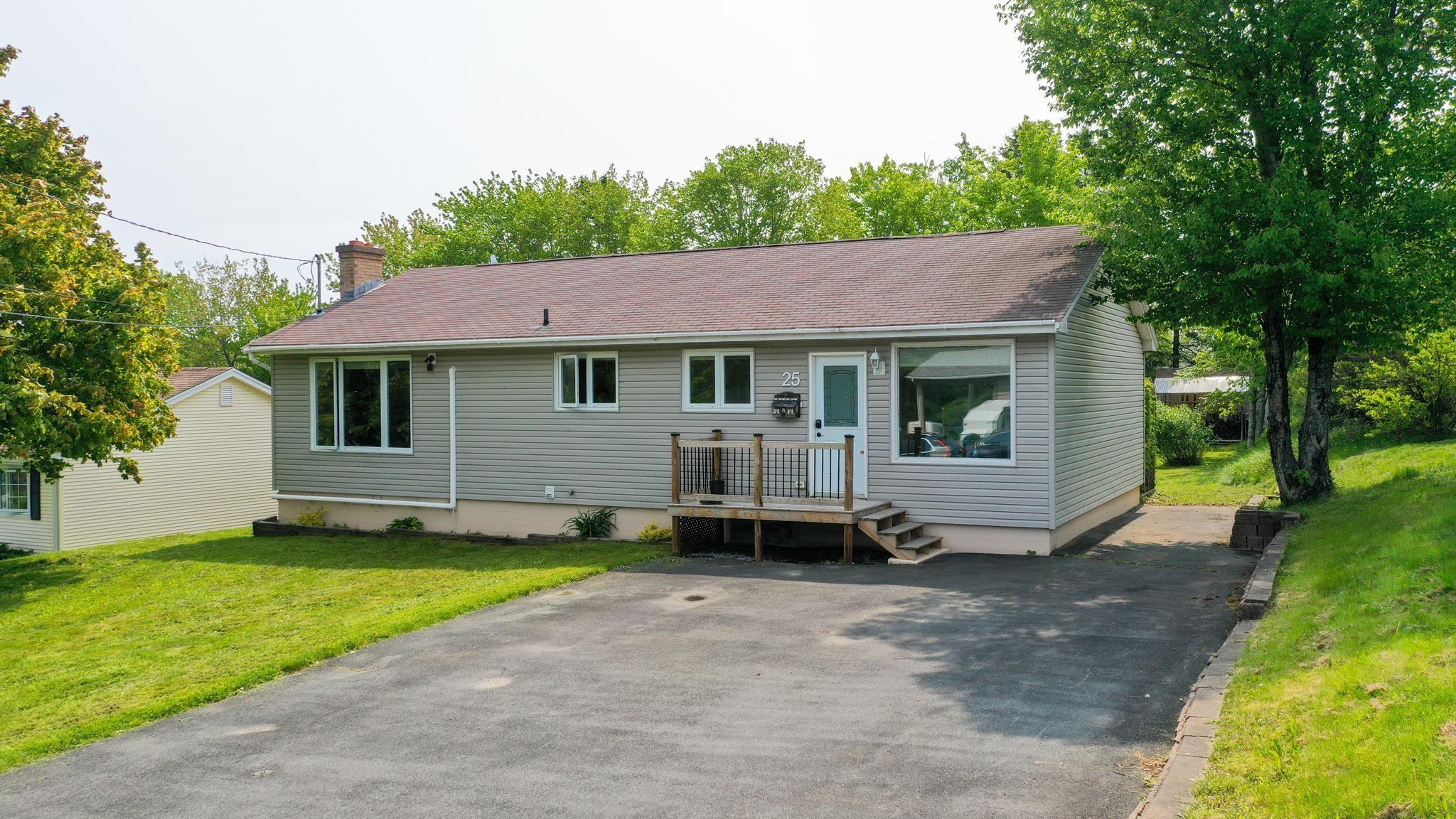 25 LAURIE DR, LOWER SACKVILLE, NS