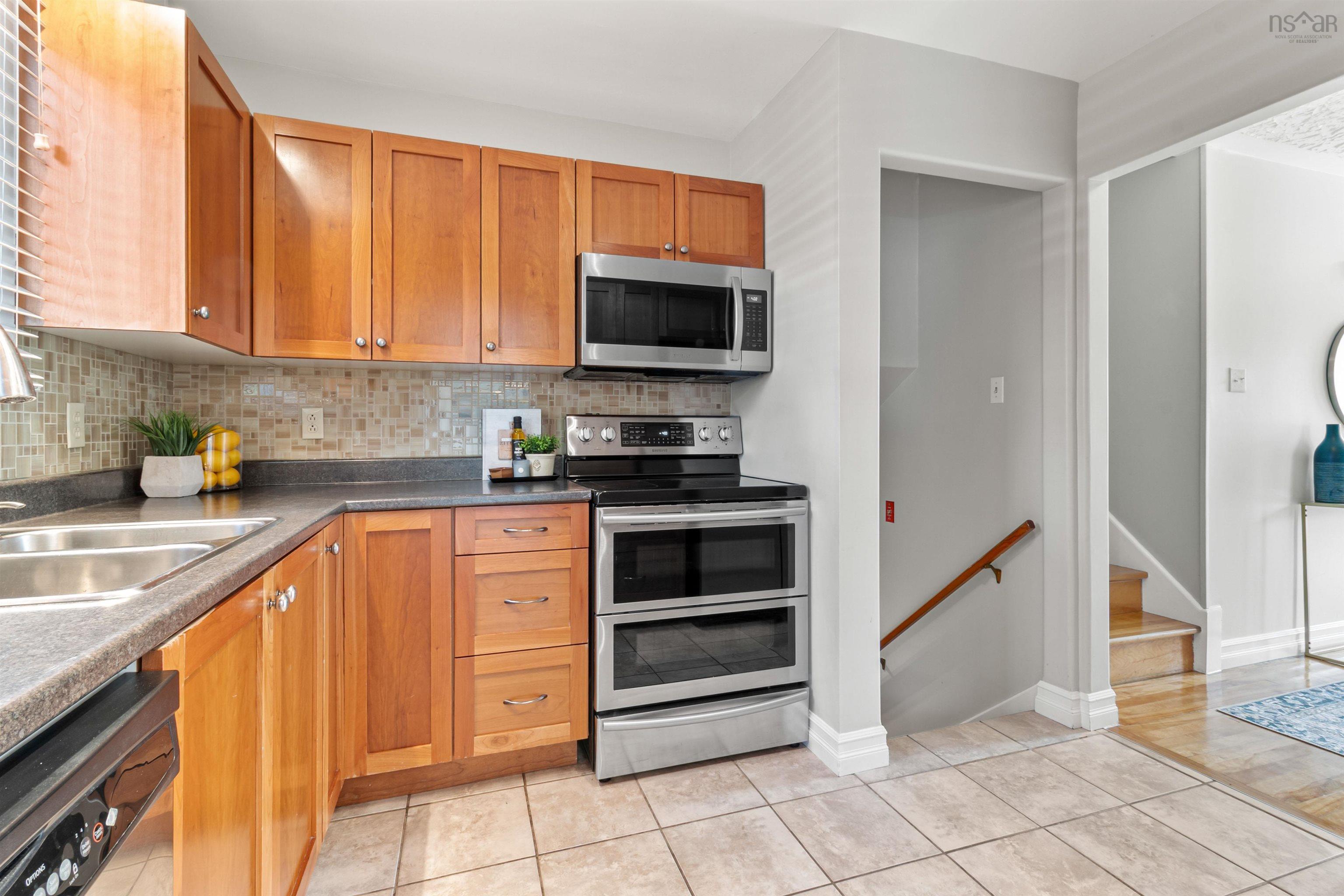 6 Tummell Drive photo #15