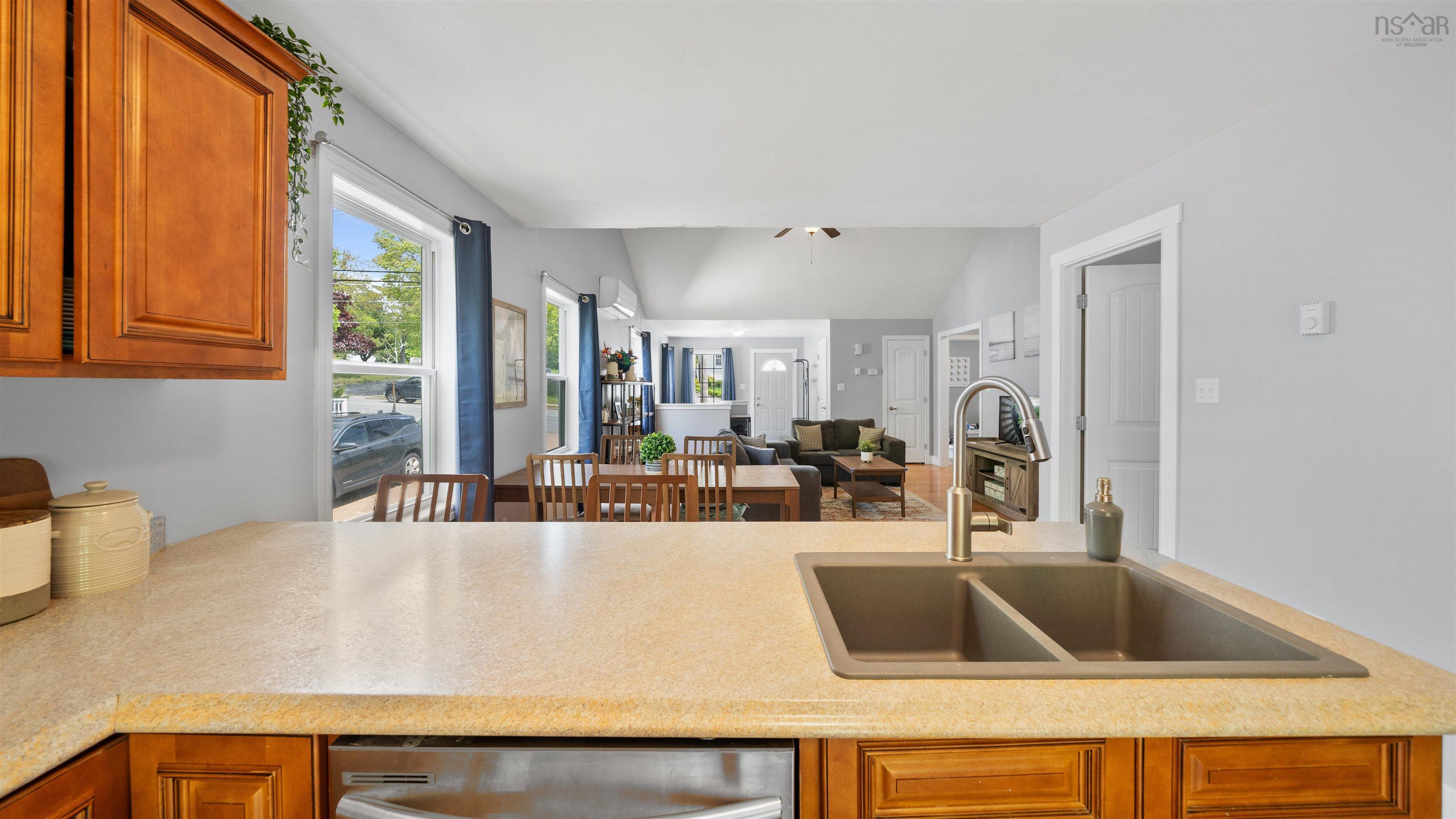 98B Woodlawn Road photo #14