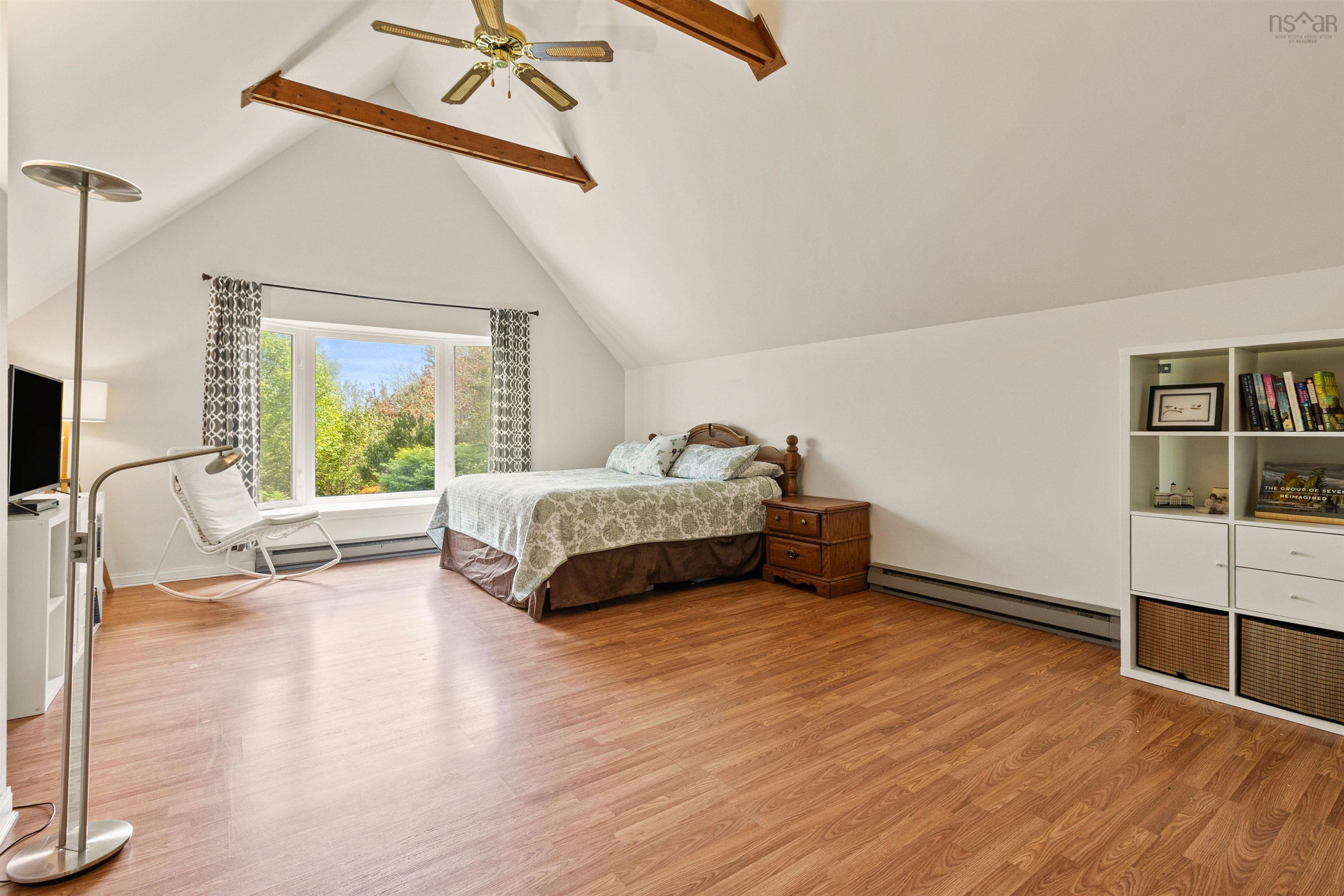 252 Hillside Drive photo #28