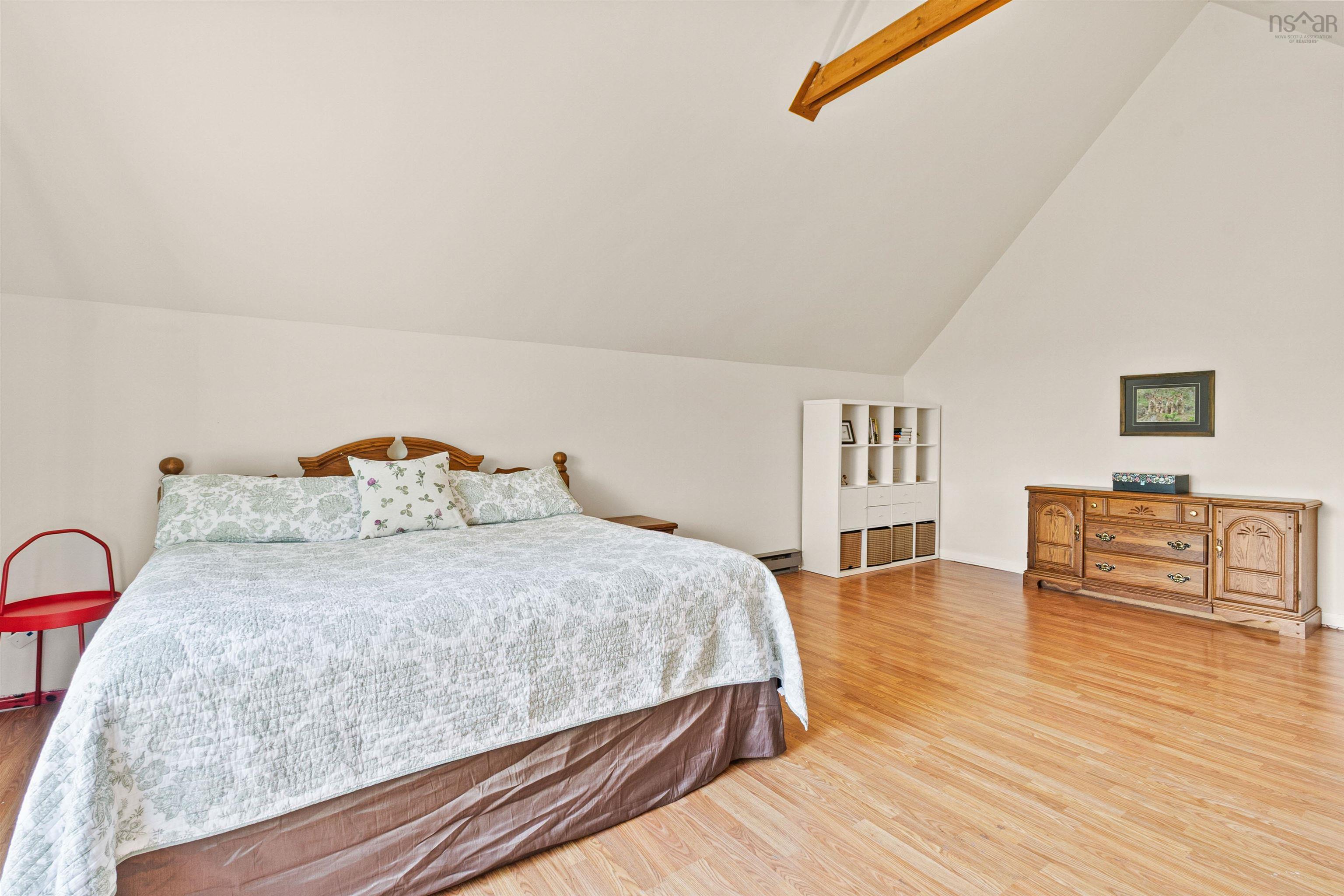 252 Hillside Drive photo #31