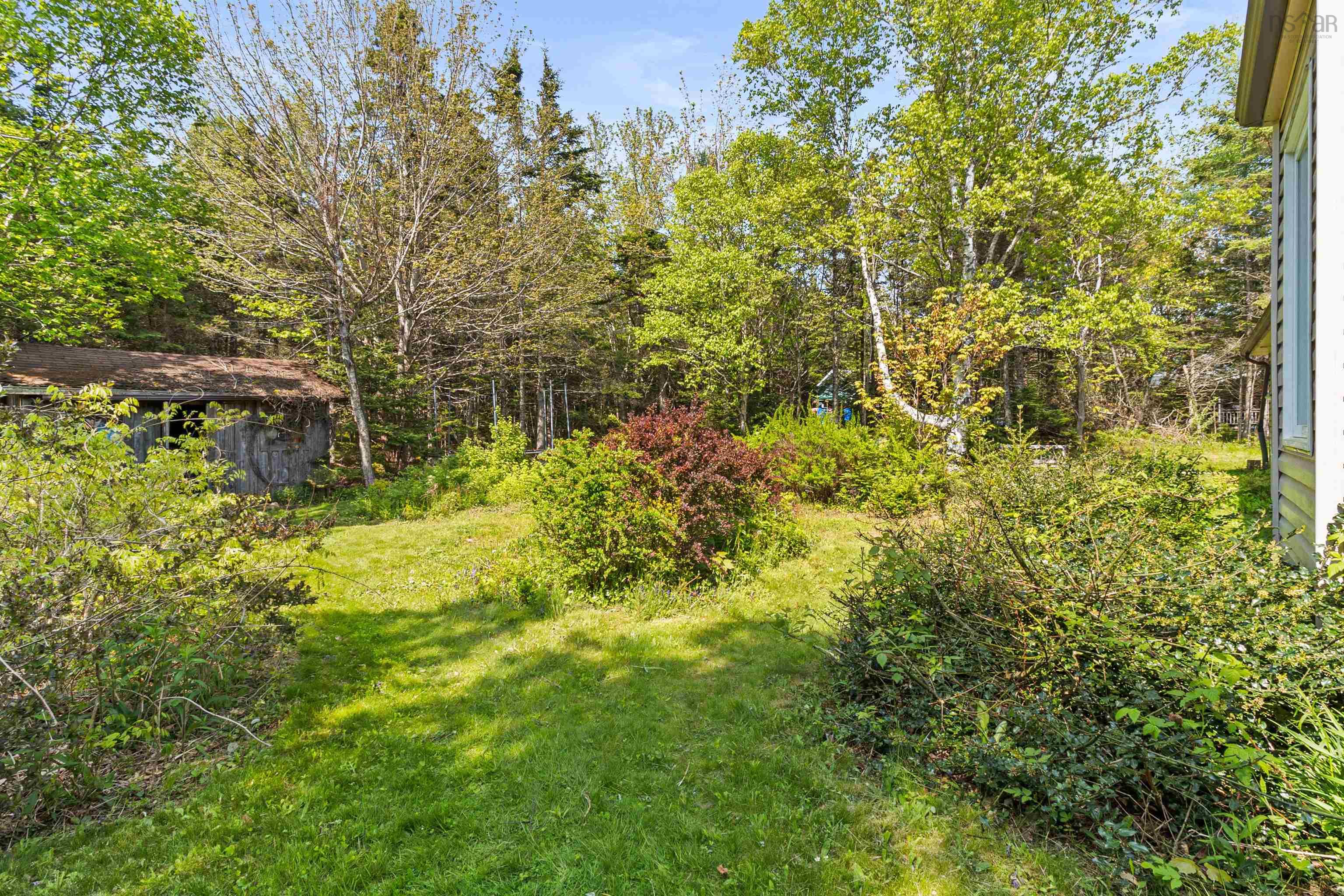 252 Hillside Drive photo #40