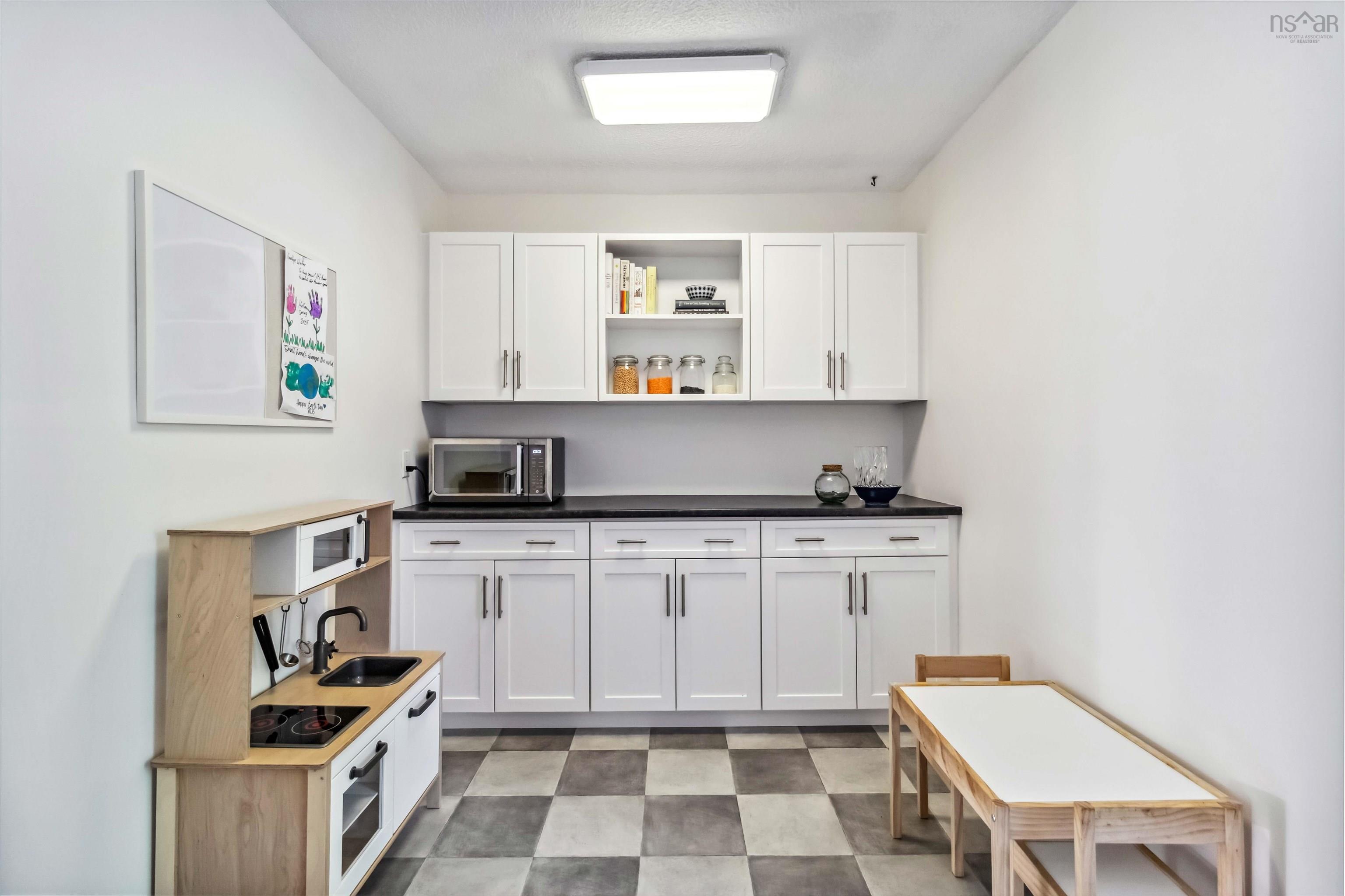 5546 Stoneham Court photo #14