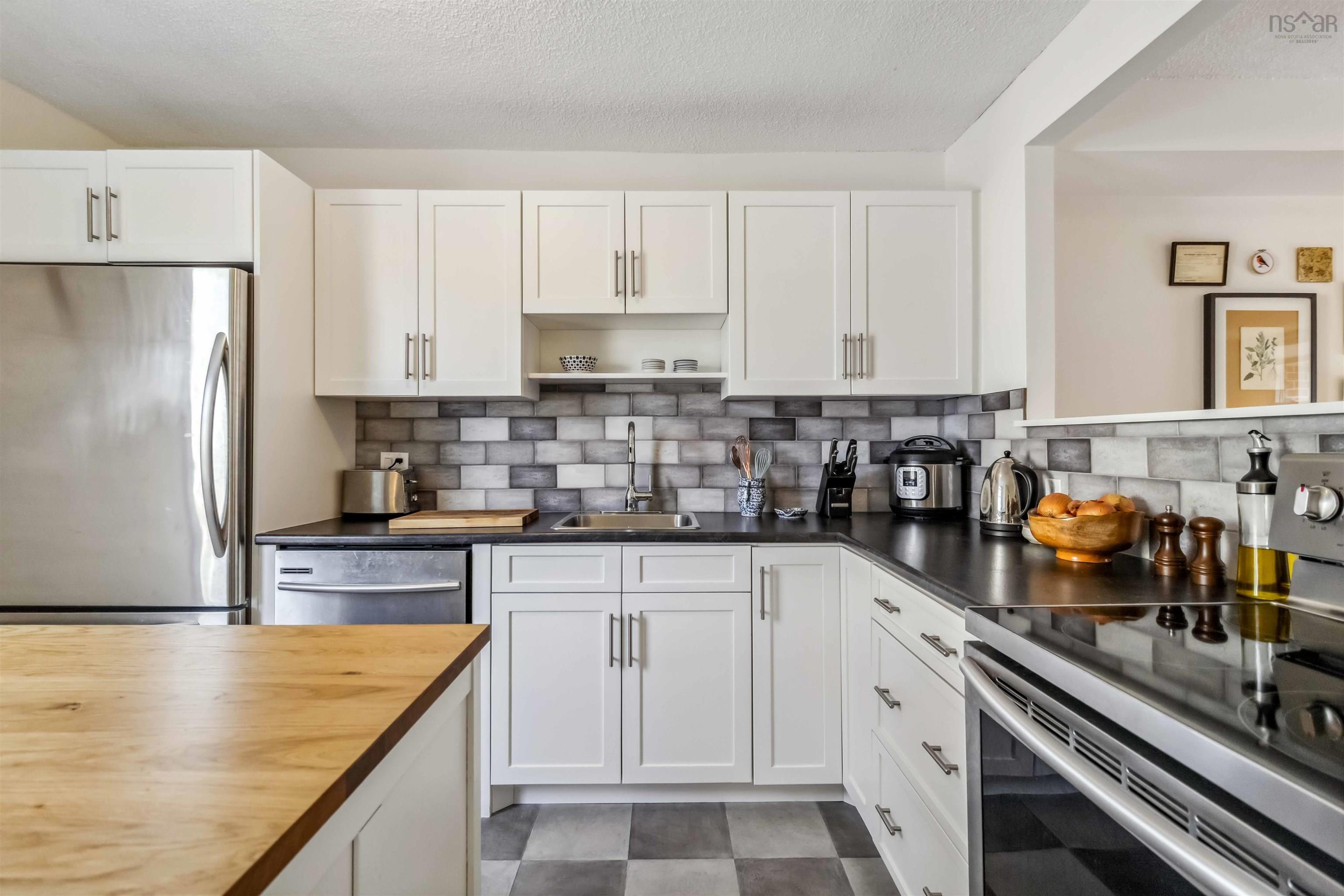 5546 Stoneham Court photo #19