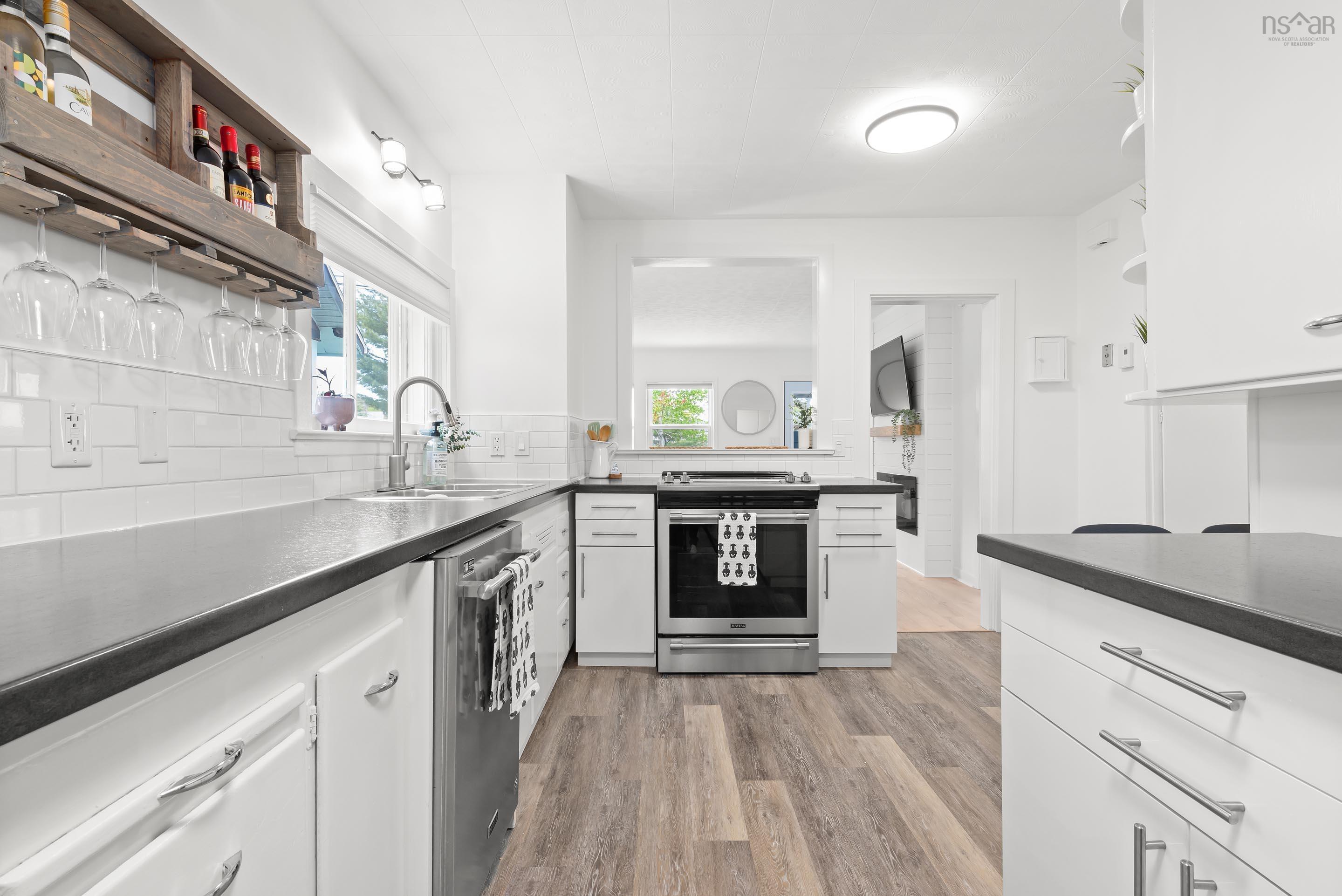 1245 Purcells Cove Road photo #11