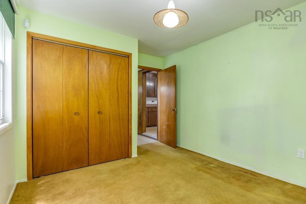 10 Courtney Road photo #20